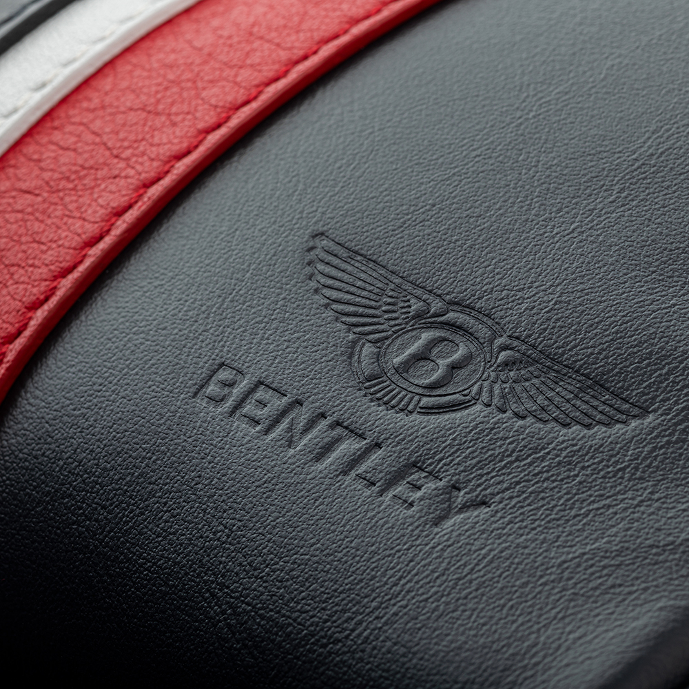 2021 Bentley Collection - Heritage Wash Bag closeup