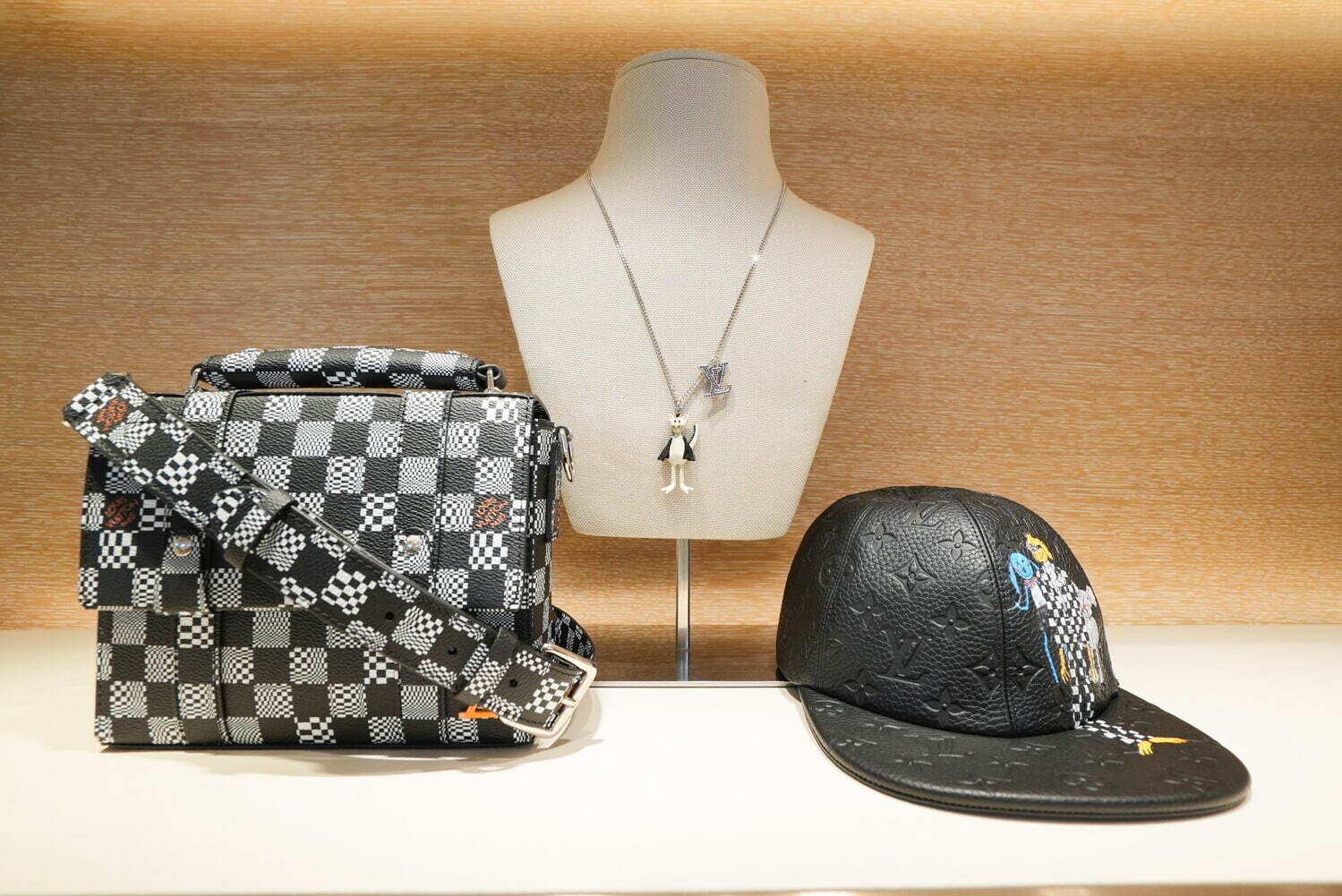 New Louis Vuitton Ginza Namiki flagship store in Tokyo inspired by water -  Domus