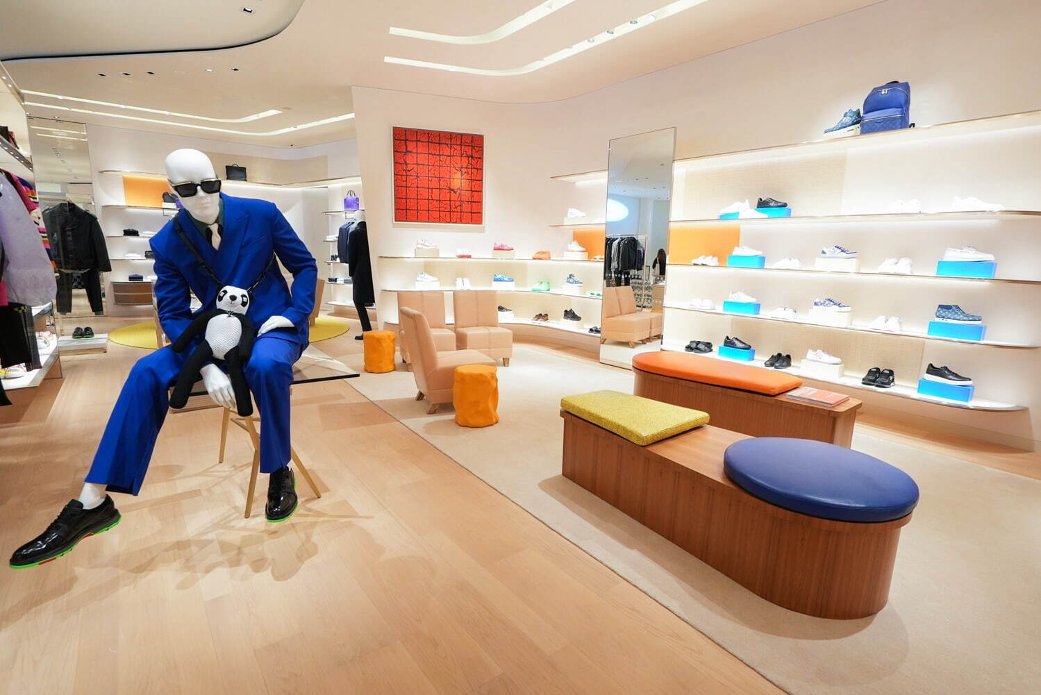 curiosity: louis vuitton ginza namiki dori store