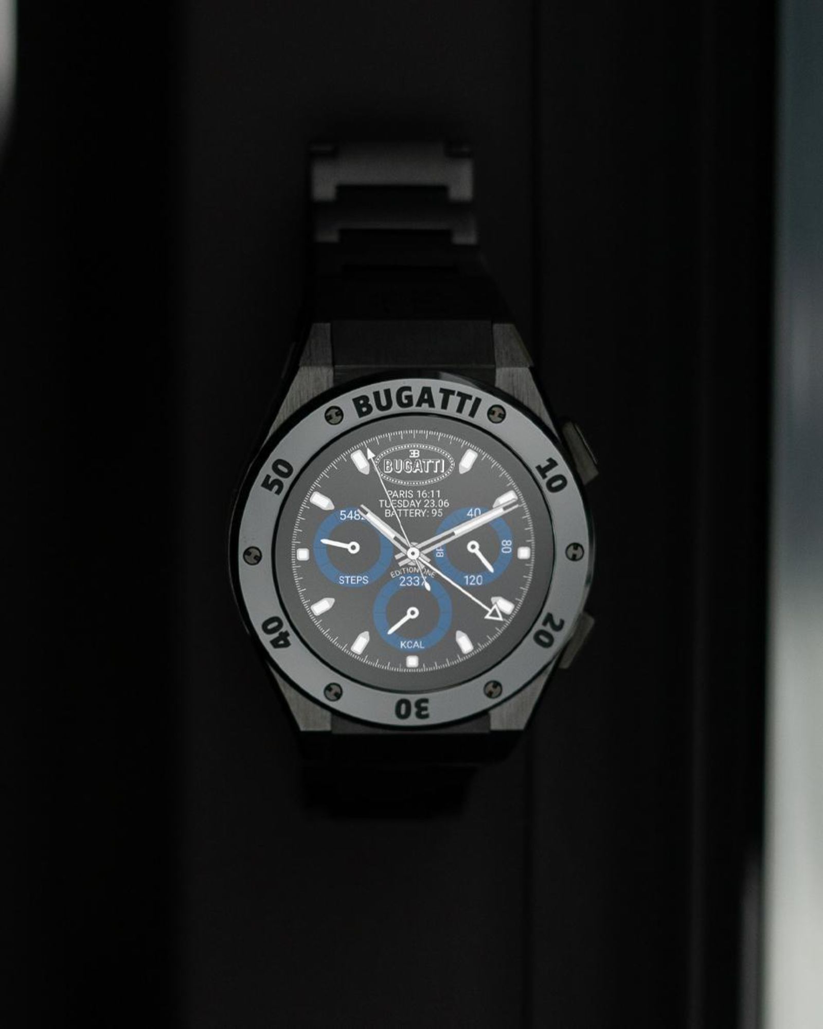 VIITA x Bugatti Smartwatch - Bugatti Ceramique Edition One Le Noire