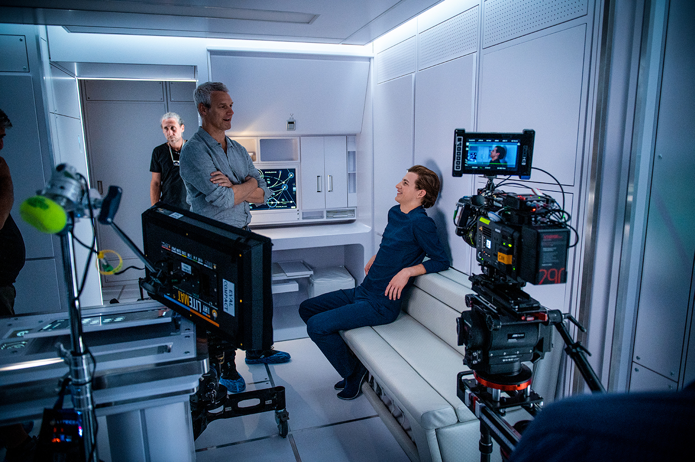 Director Neil Burger and Tye Sheridan on the set of VOYAGERS (Vlad Cioplea)