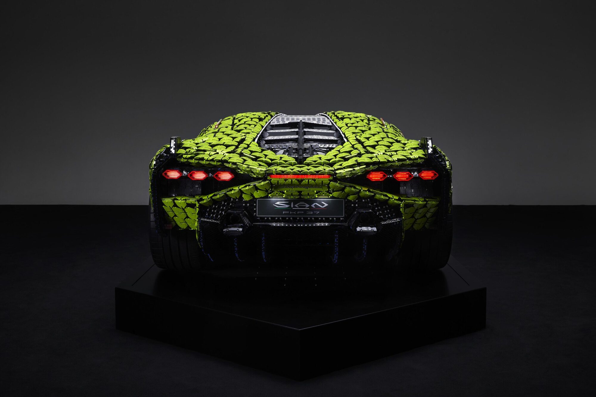 LEGO x Lamborghini Sián FKP 37 