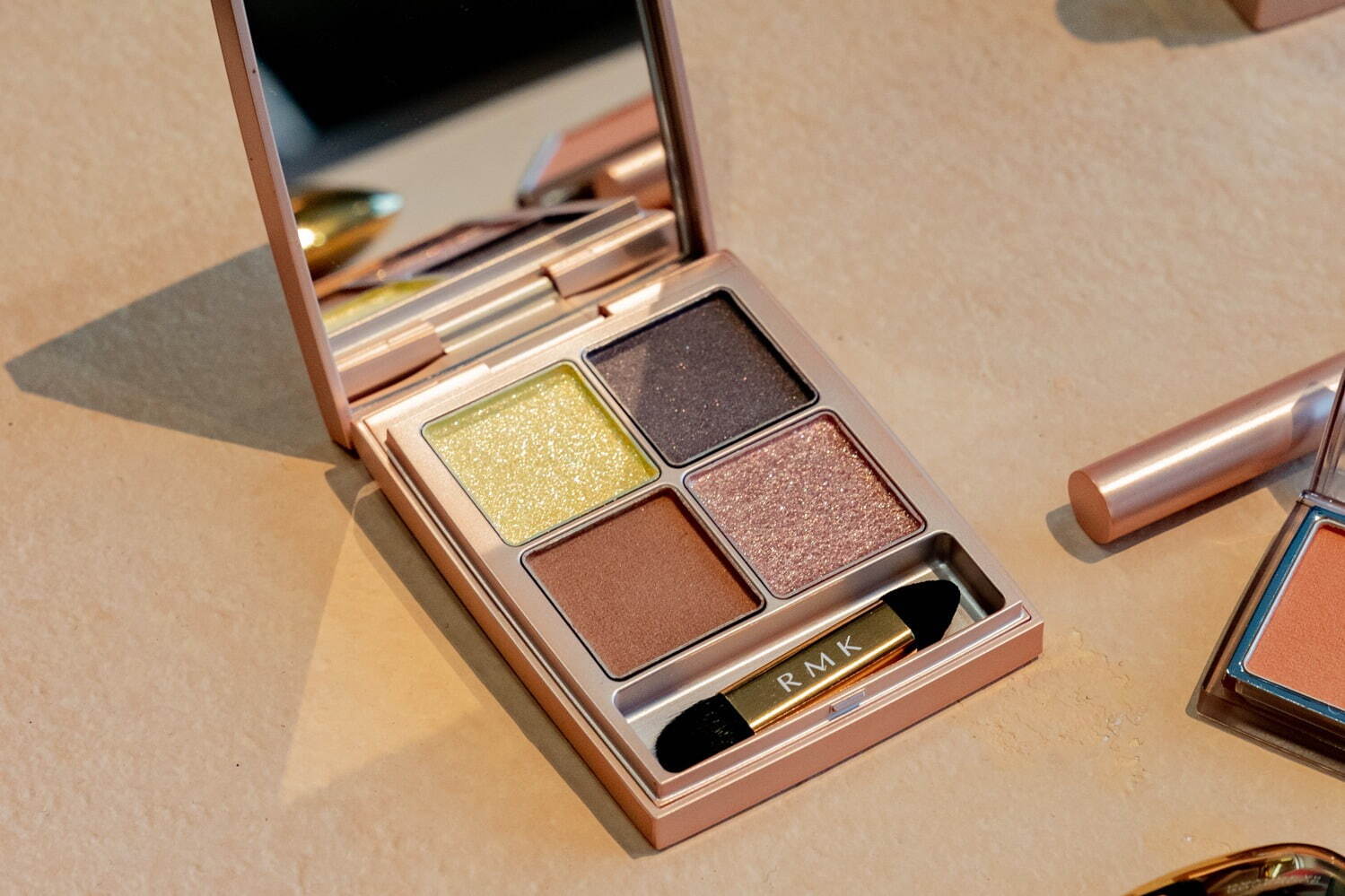 RMK Rosewood Daydream 4 Eyes 03