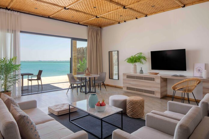 Anantara World Islands Dubai Resort - Junior Suite Beach Access
