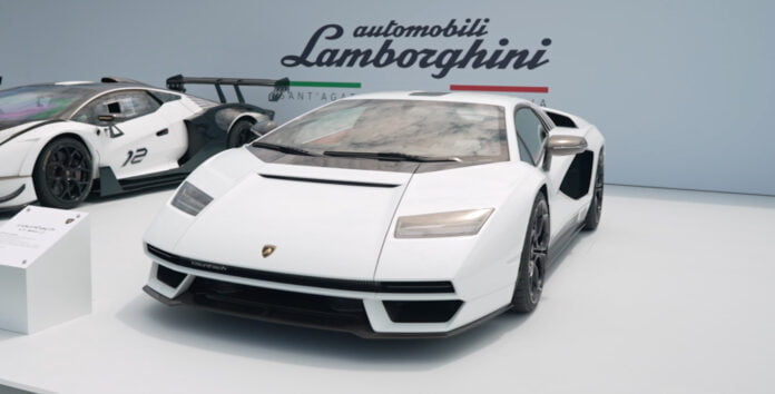 The Lamborghini Countach LPI 800-4