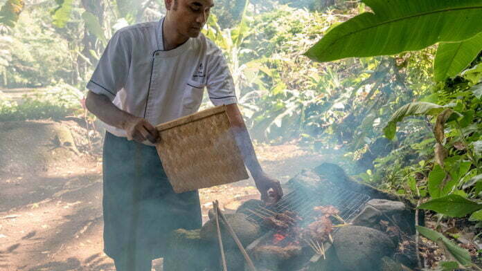 Coconut-husk barbecue in Bali