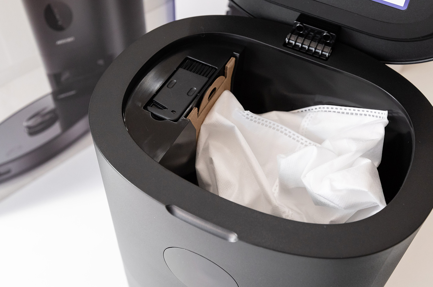 AIRROBO T10+ (Photo: Julie Nguyen/SNAP TASTE)