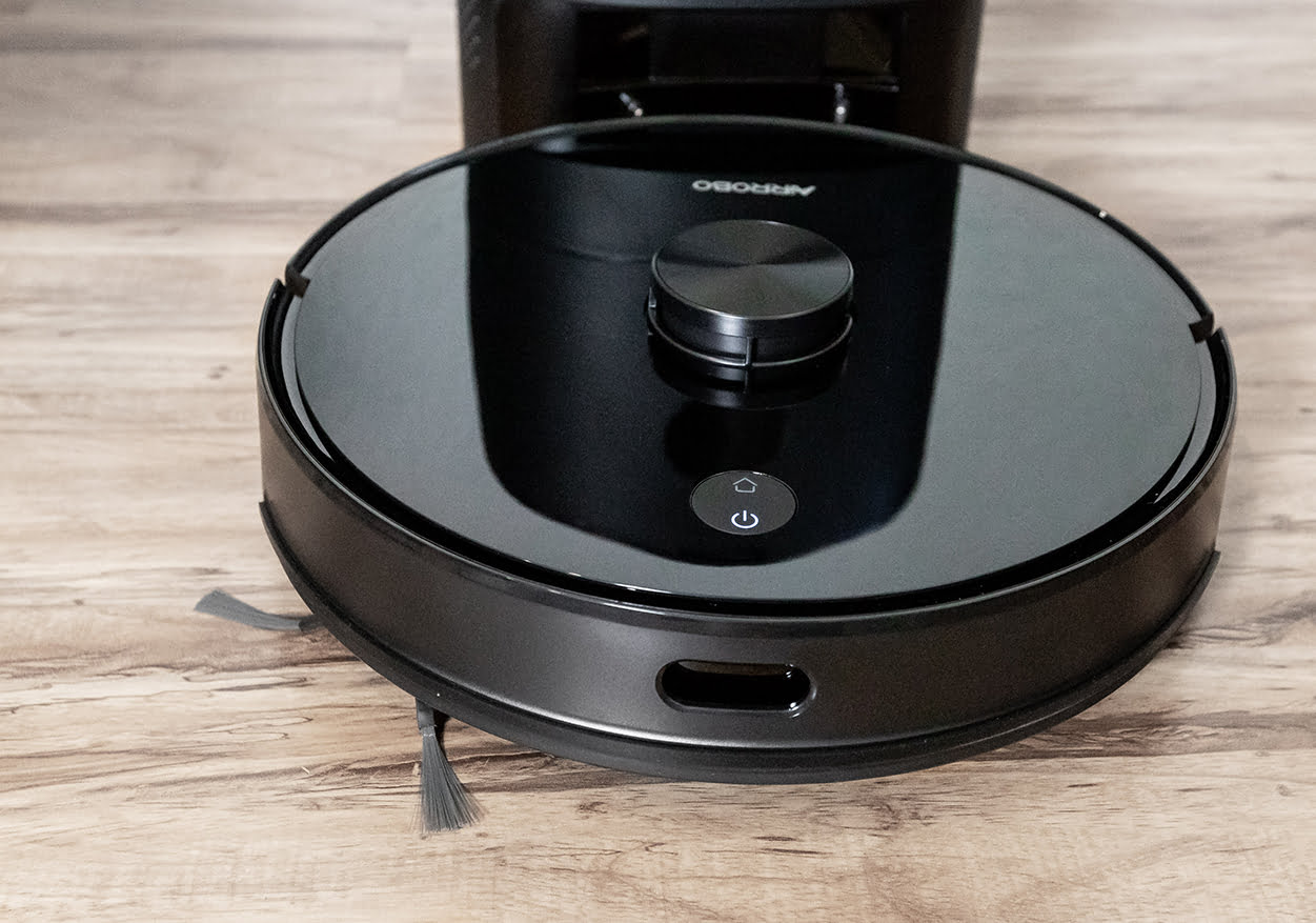 AIRROBO T10+ (Photo: Julie Nguyen/SNAP TASTE)