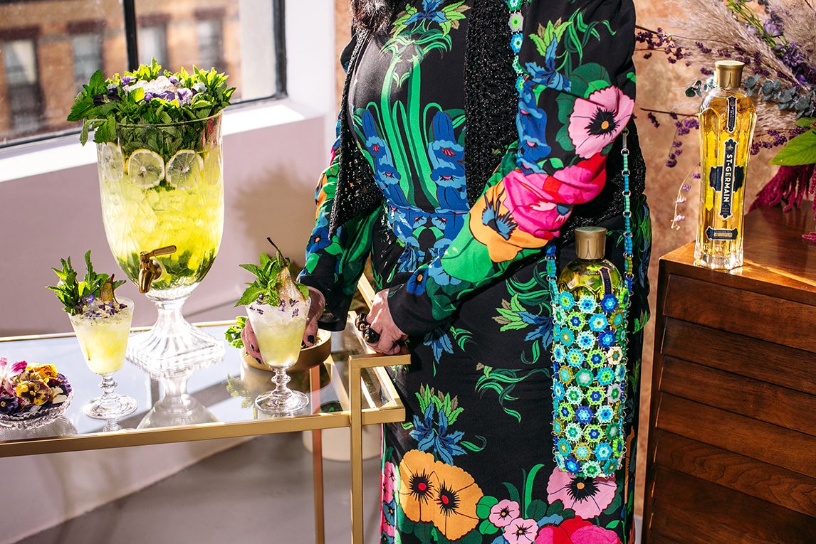 ST~GERMAIN® Elderflower Liqueur x Anna Sui Floral Bottle Tote