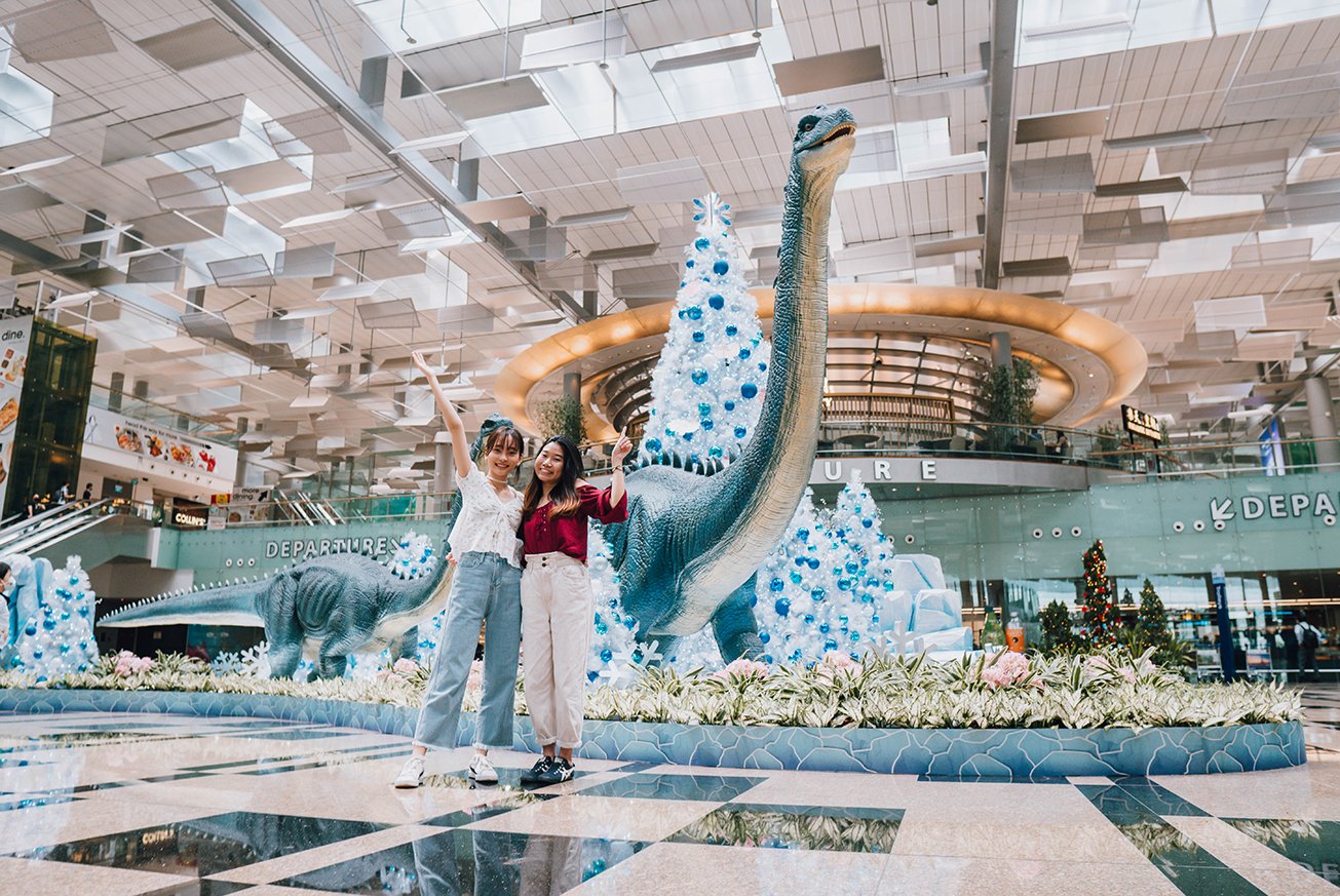 Brave the ice age and capture videos with two colossal moving long-neck Brachiosauruses at Terminal 3’s Dino Blitz photospot