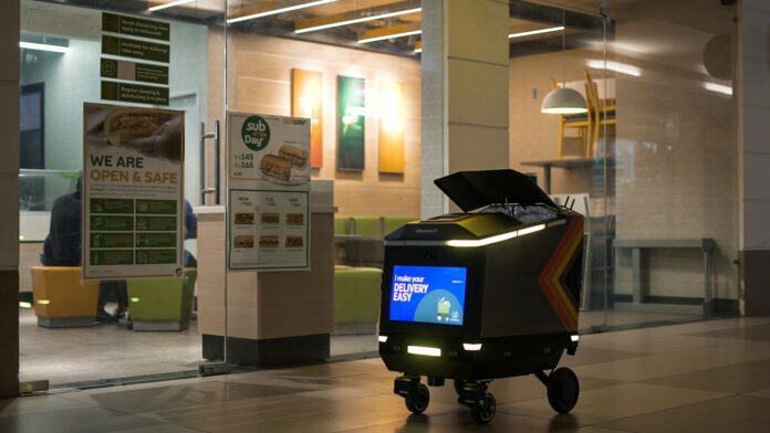 Ottobot Delivery Robot from Ottonomy