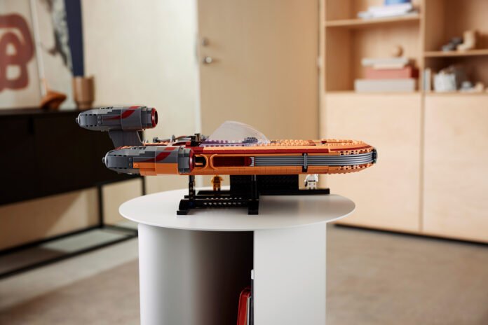 LEGO® Star Wars™ Luke Skywalker™ Landspeeder™ set