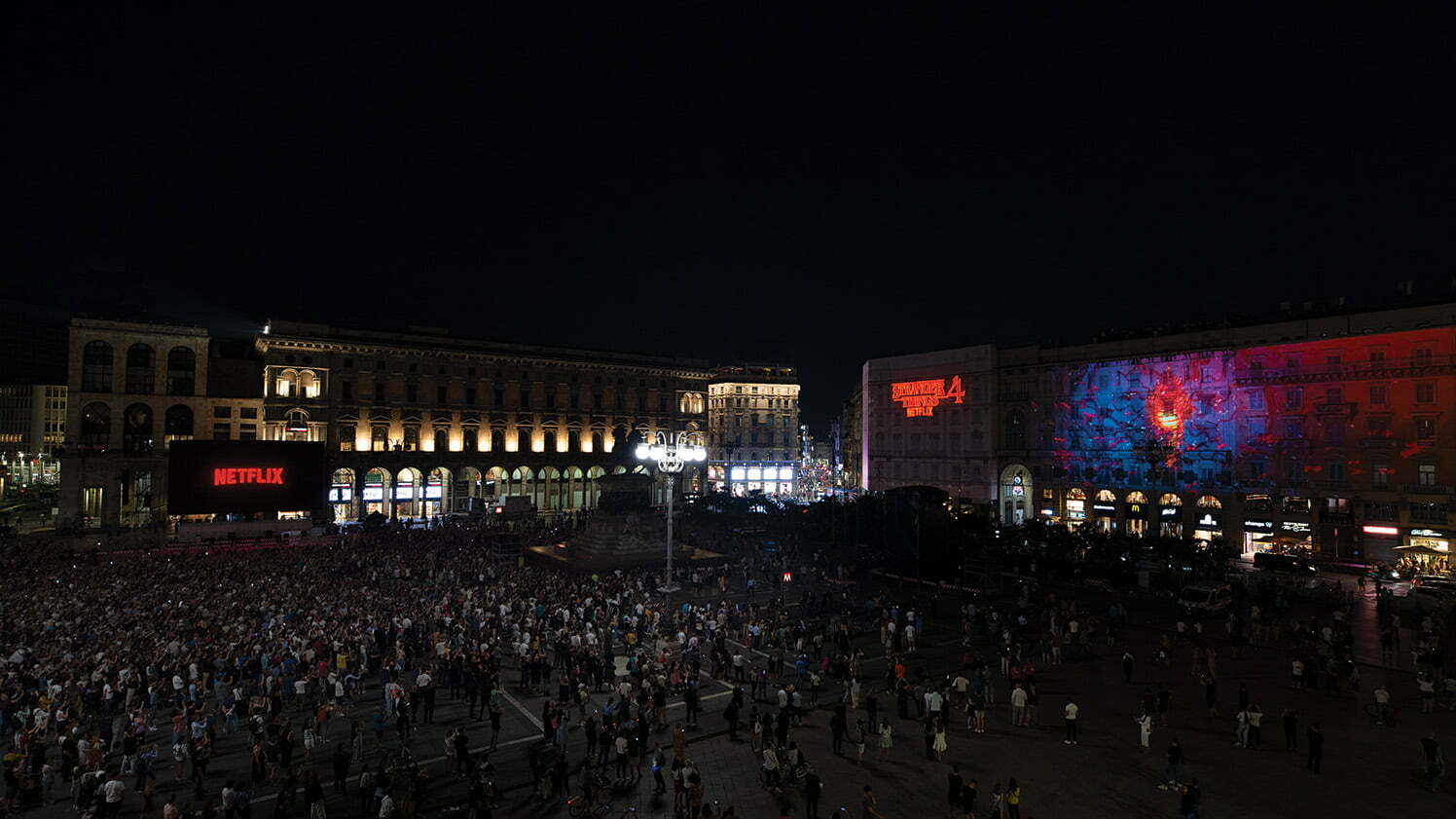 A photo of the rift in Milan, Italy