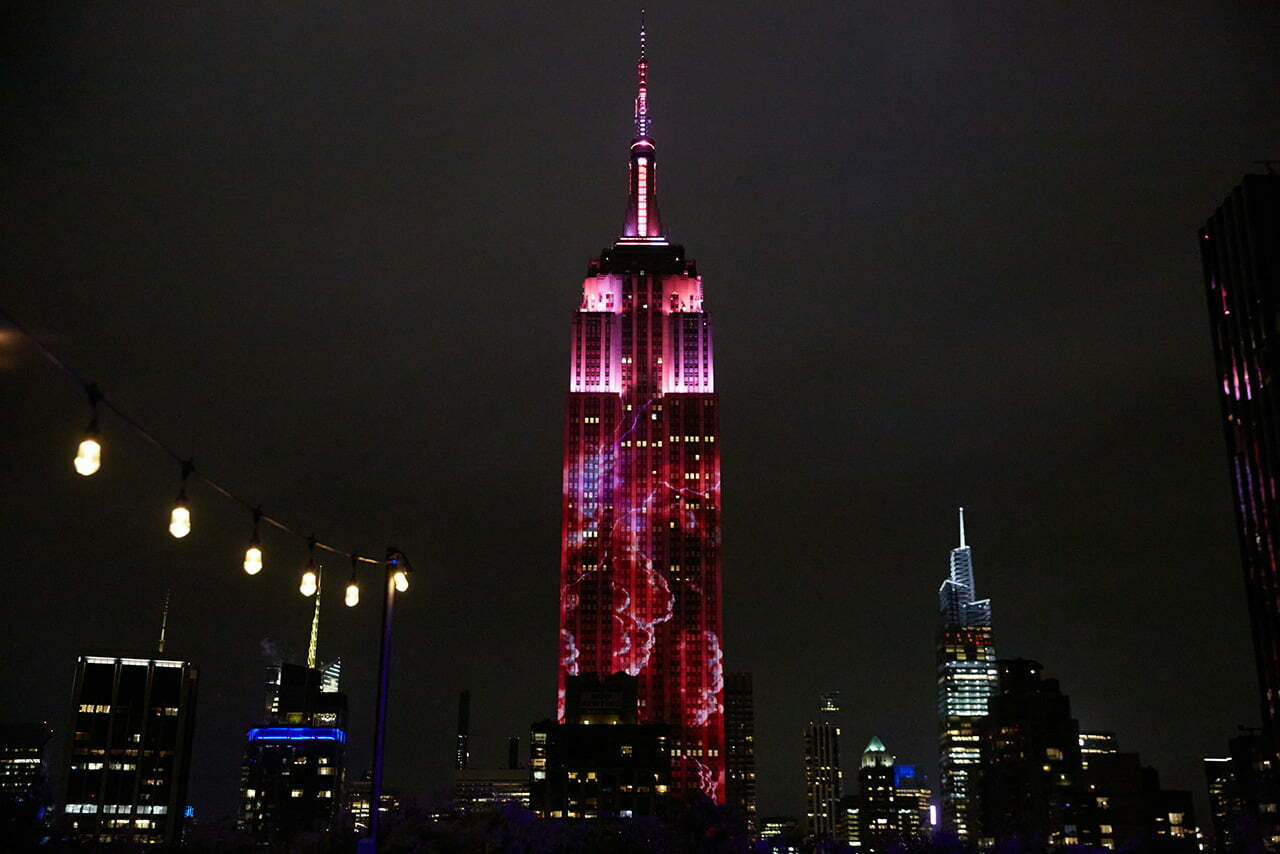 A photo of the rift at the Empire State Building in NYC