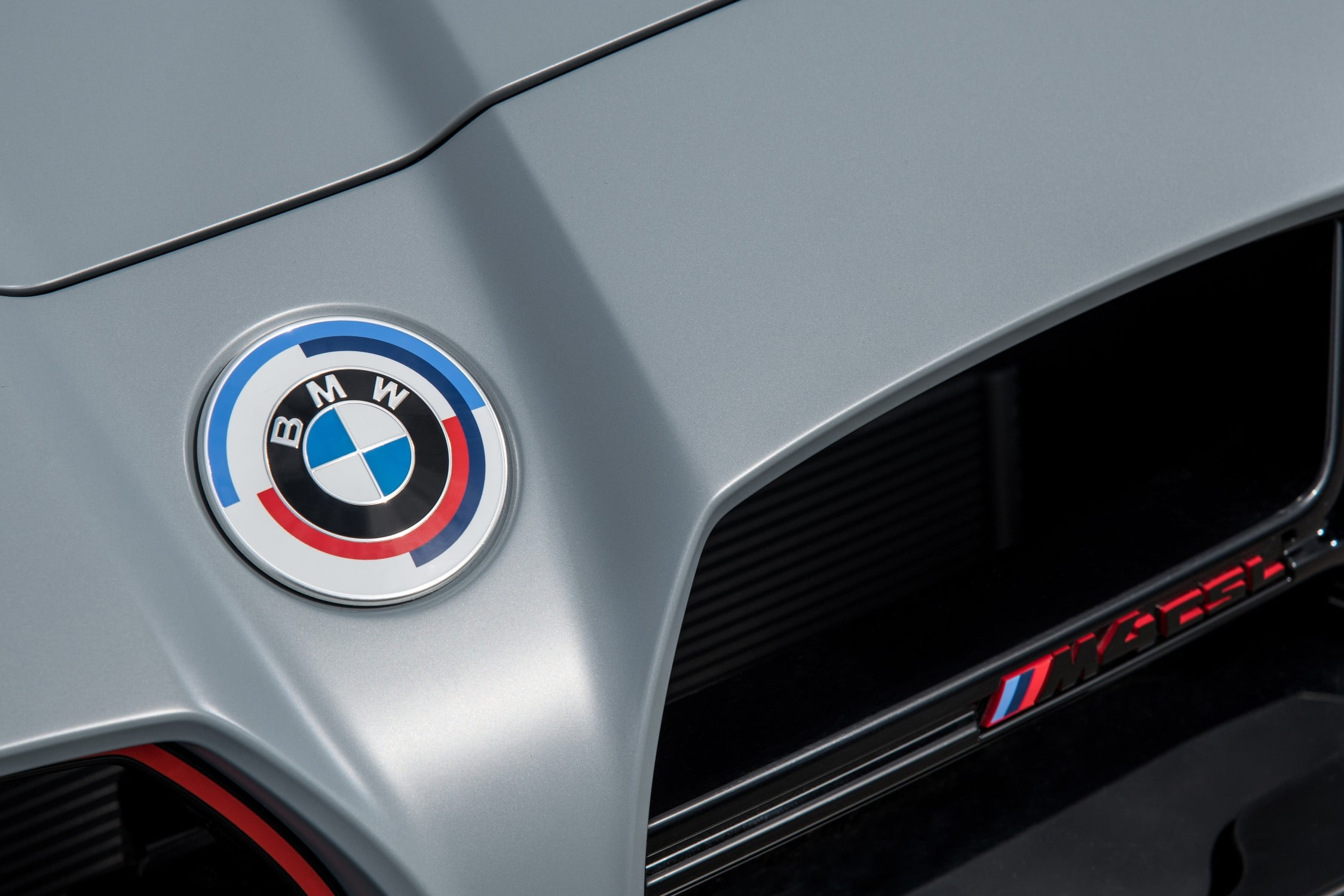 BMW M4 CSL