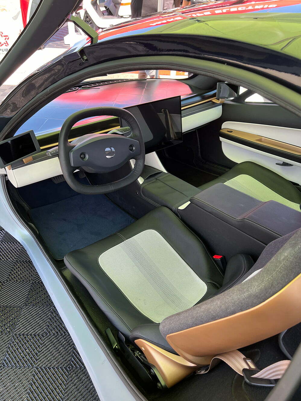 Electrify Expo (Julie Nguyen/ SNAP TASTE)