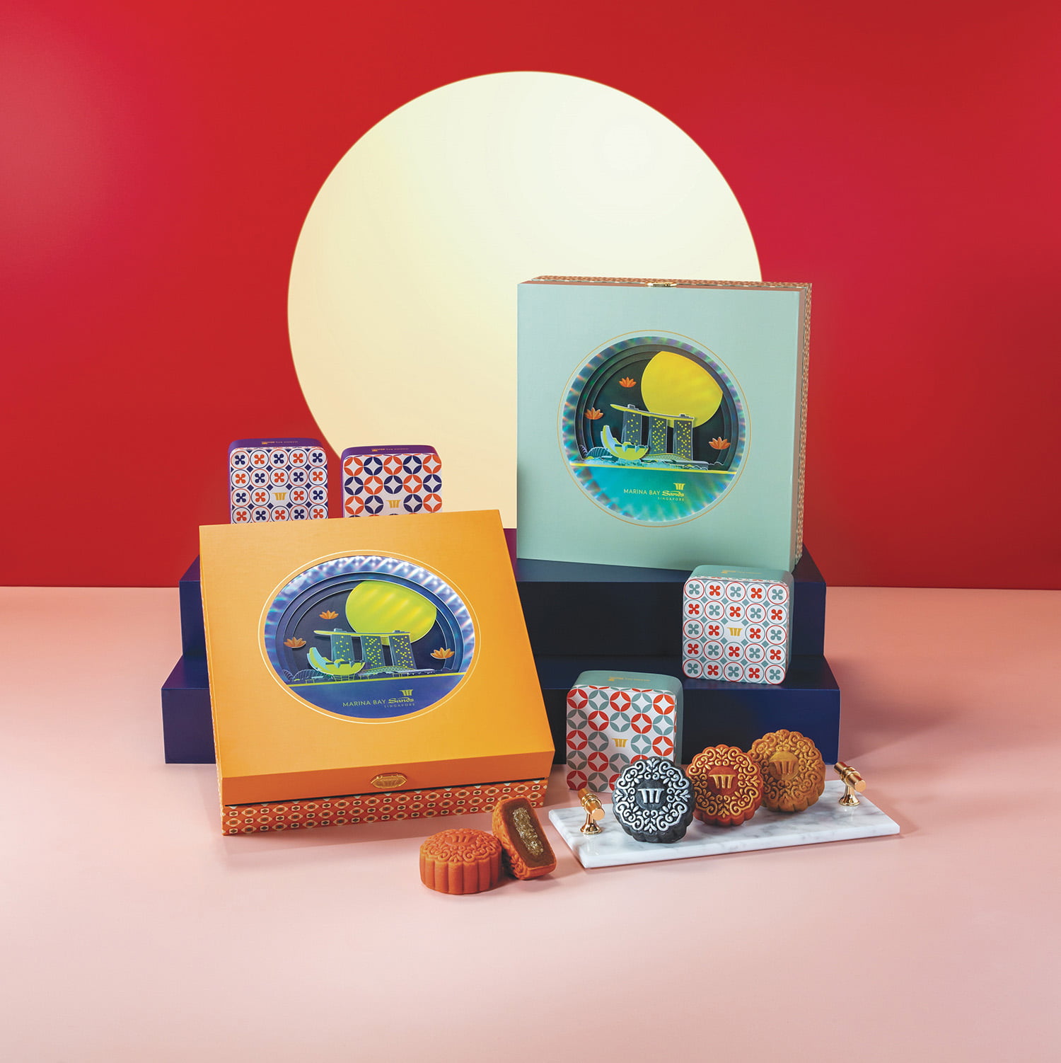 Marina Bay Sands Premium Edition Classic and Modern mooncakes