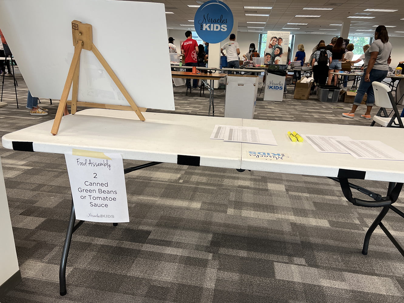 Miracles for Kids "Back-to-School Basket of Miracles" event in Irvine (Photo: Julie Nguyen/SNAP TASTE®)