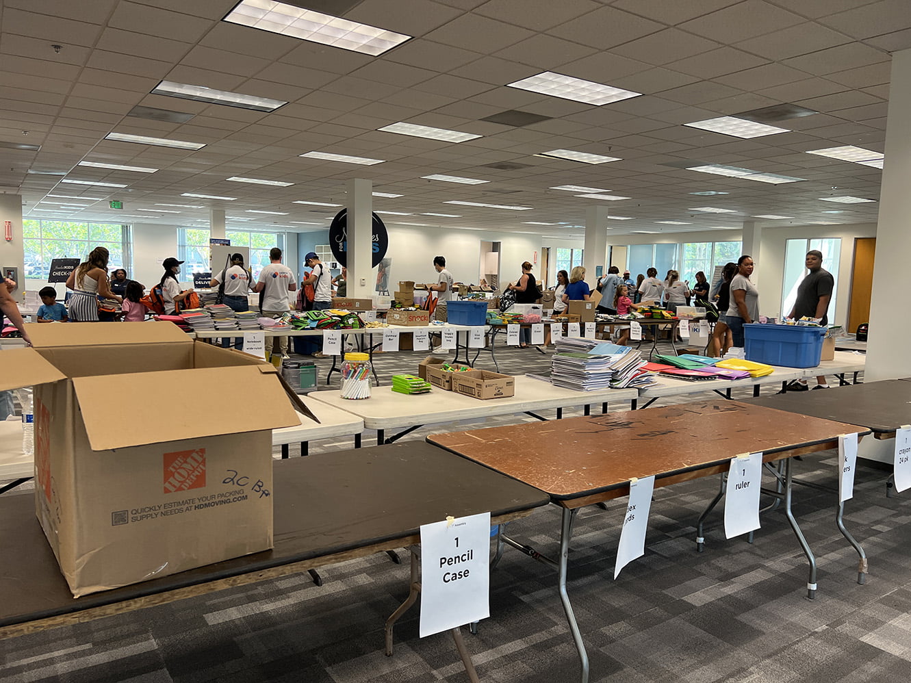 Miracles for Kids "Back-to-School Basket of Miracles" event in Irvine (Photo: Julie Nguyen/SNAP TASTE®)