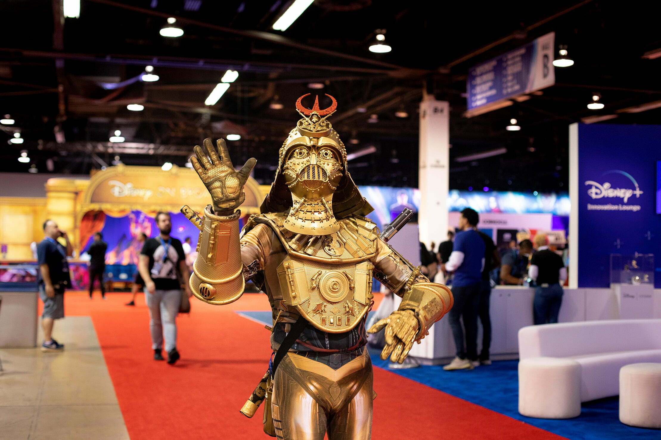 Cosplay at D23 Expo (© SNAP TASTE)