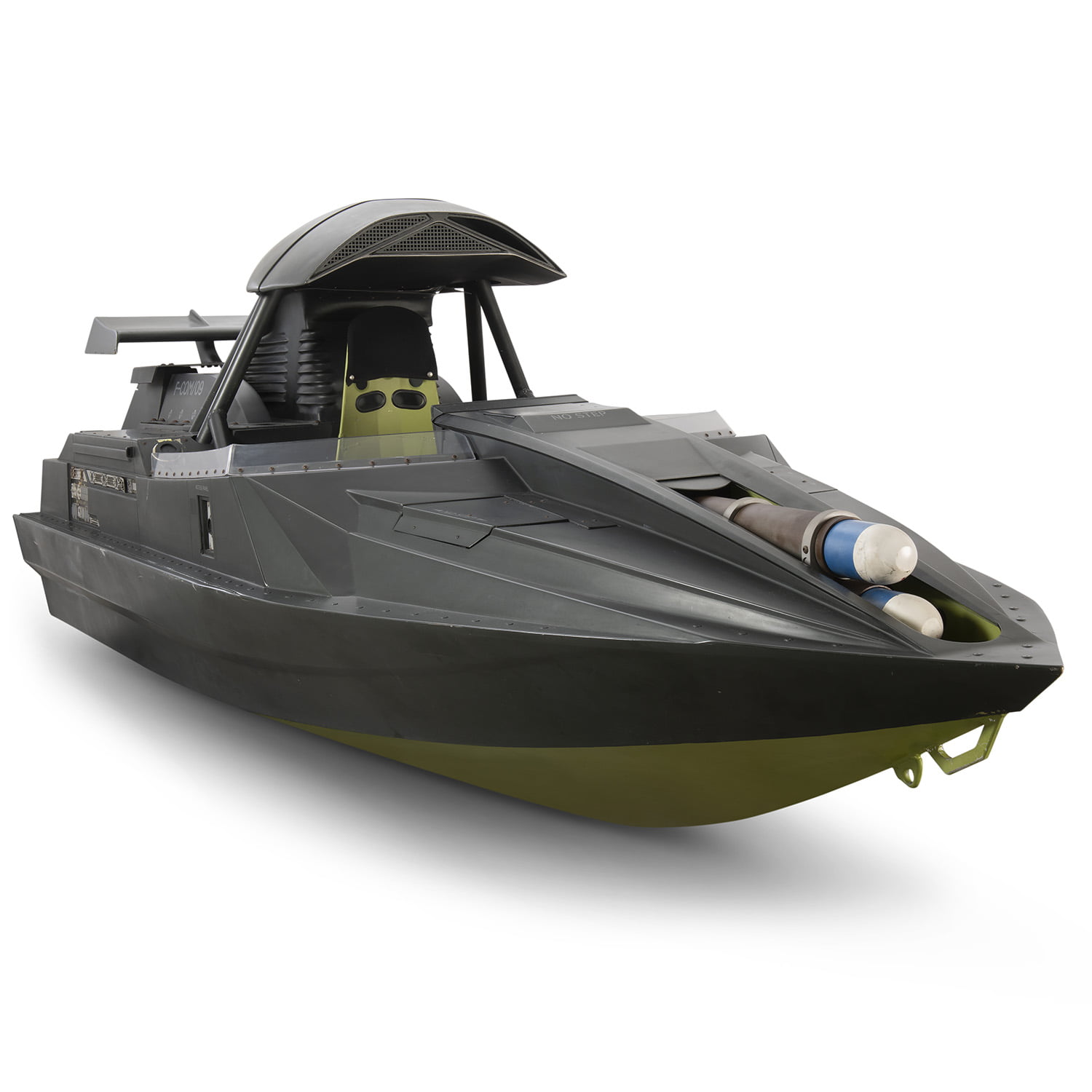 THE WORLD IS NOT ENOUGH (1999) Q JET BOAT