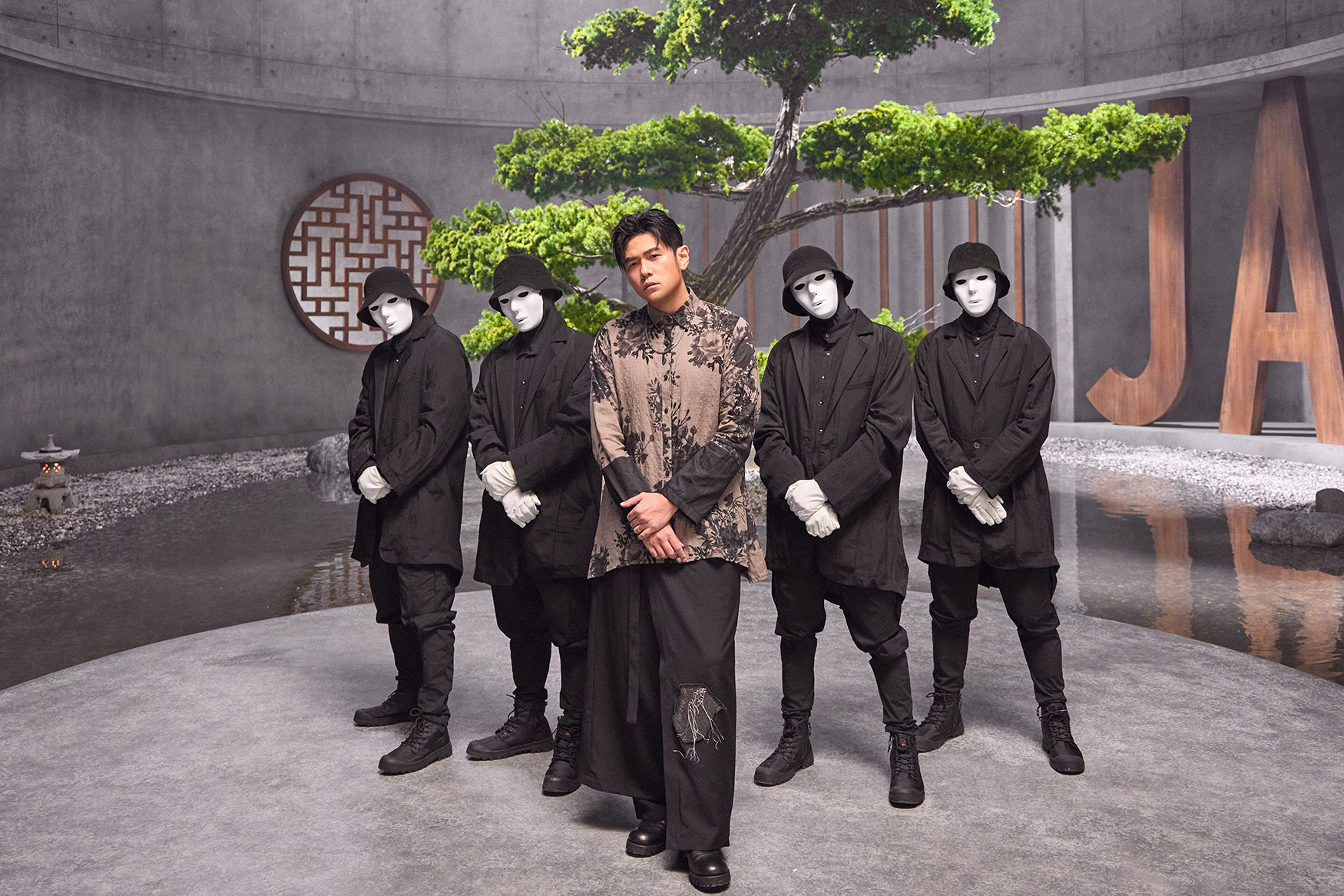 Jay Chou and Jabbawockeez