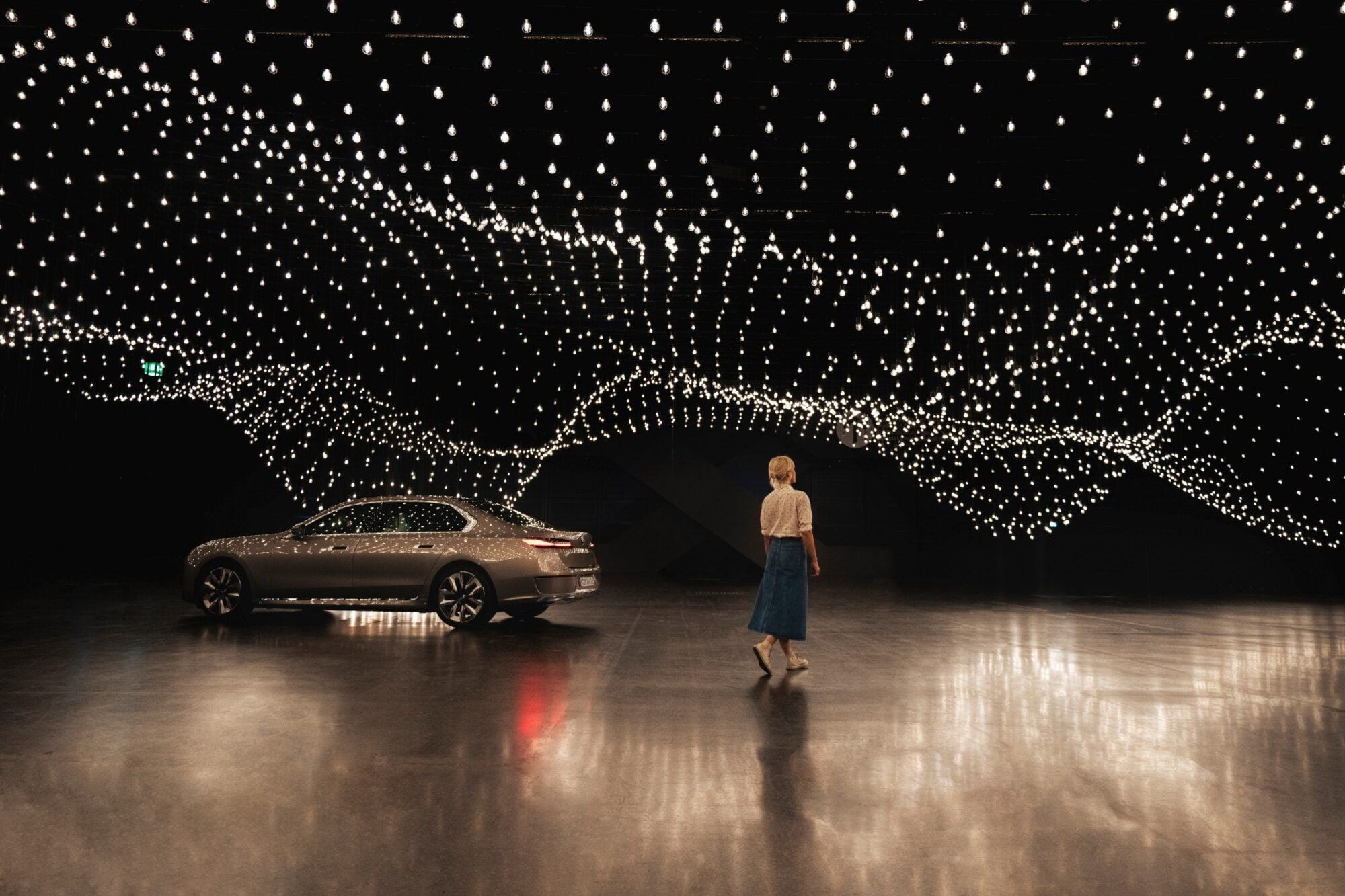 On the occasion of Art Basel in Basel 2022, Superblue and BMW i present Rafael Lozano-Hemmer's “Pulse Topology”