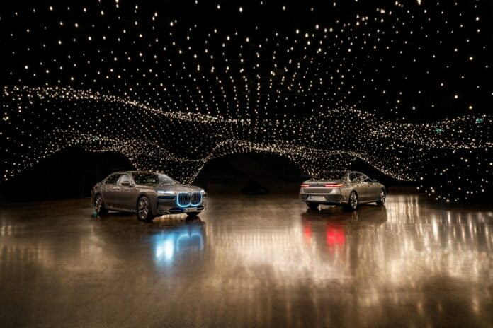 On the occasion of Art Basel in Basel 2022, Superblue and BMW i present Rafael Lozano-Hemmer's “Pulse Topology”