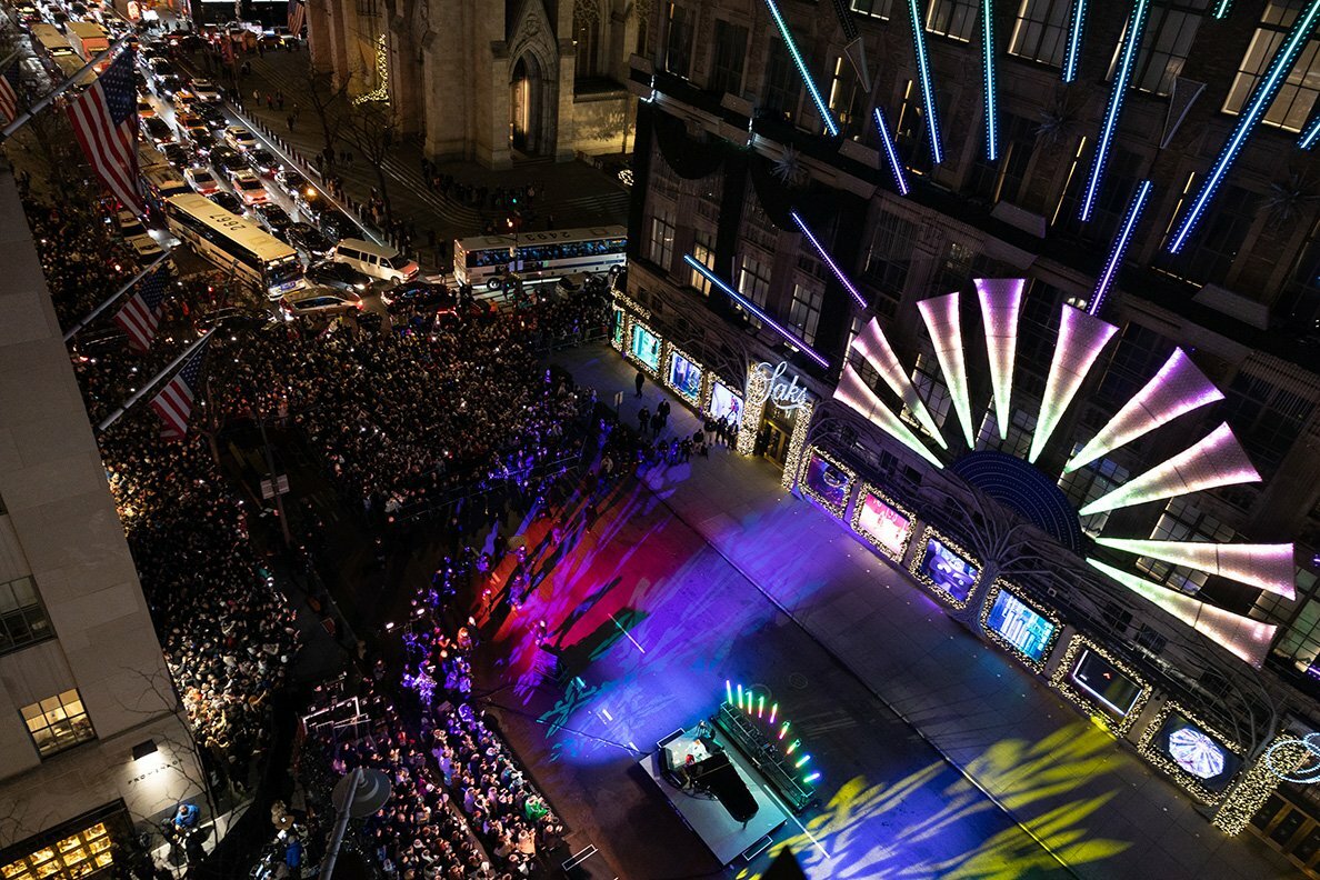 2022 Saks Holiday Light Show