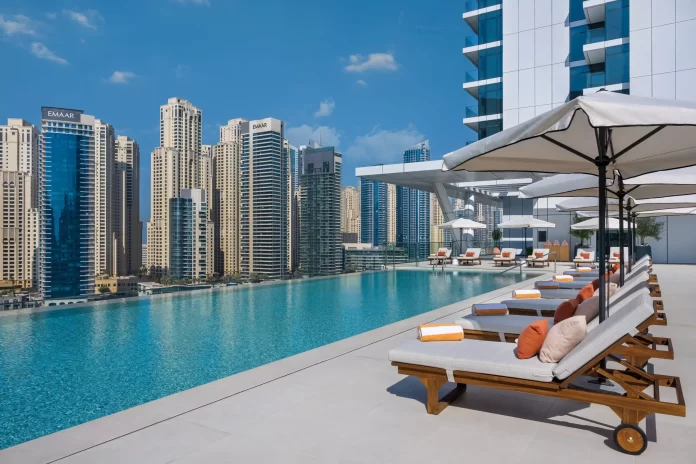 Vida Dubai Marina & Yacht Club Pool Bar