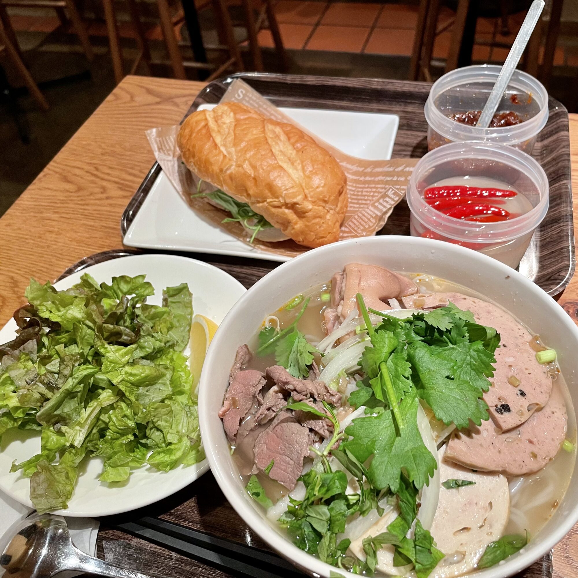 SNAP TASTE A new Vietnamese restaurant has recently opened in Tokyo