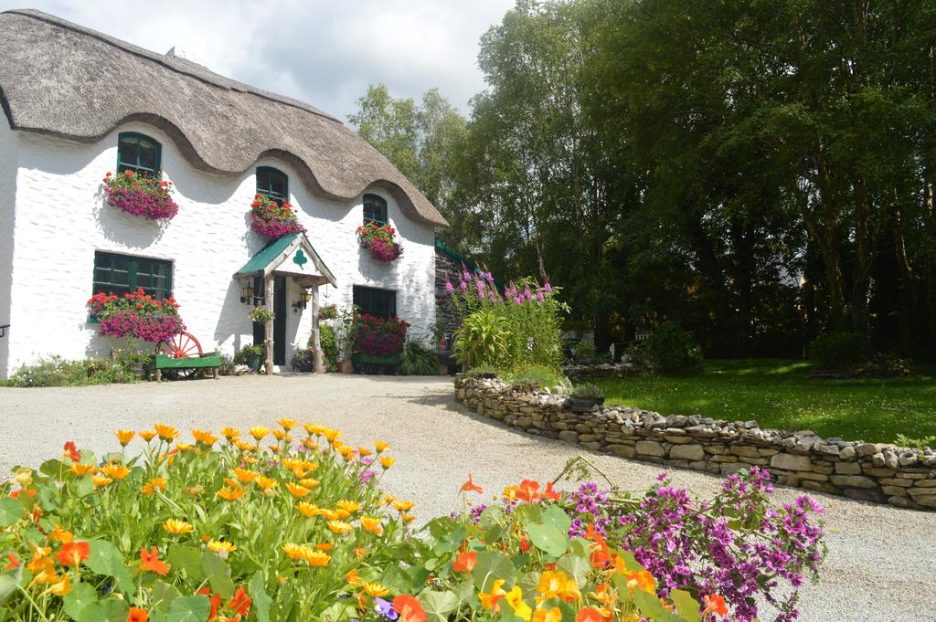 Lissclearig thatched cottage in County Kerry