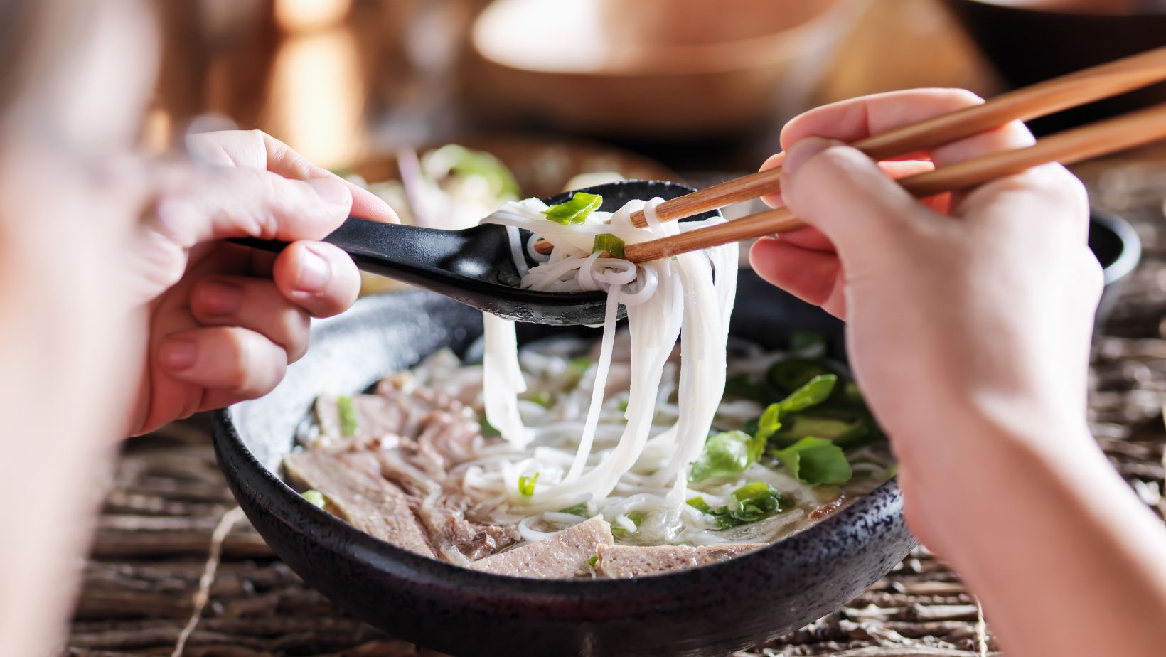 SNAP TASTE | Phở: The Comforting and Flavorful Vietnamese Noodle Soup
