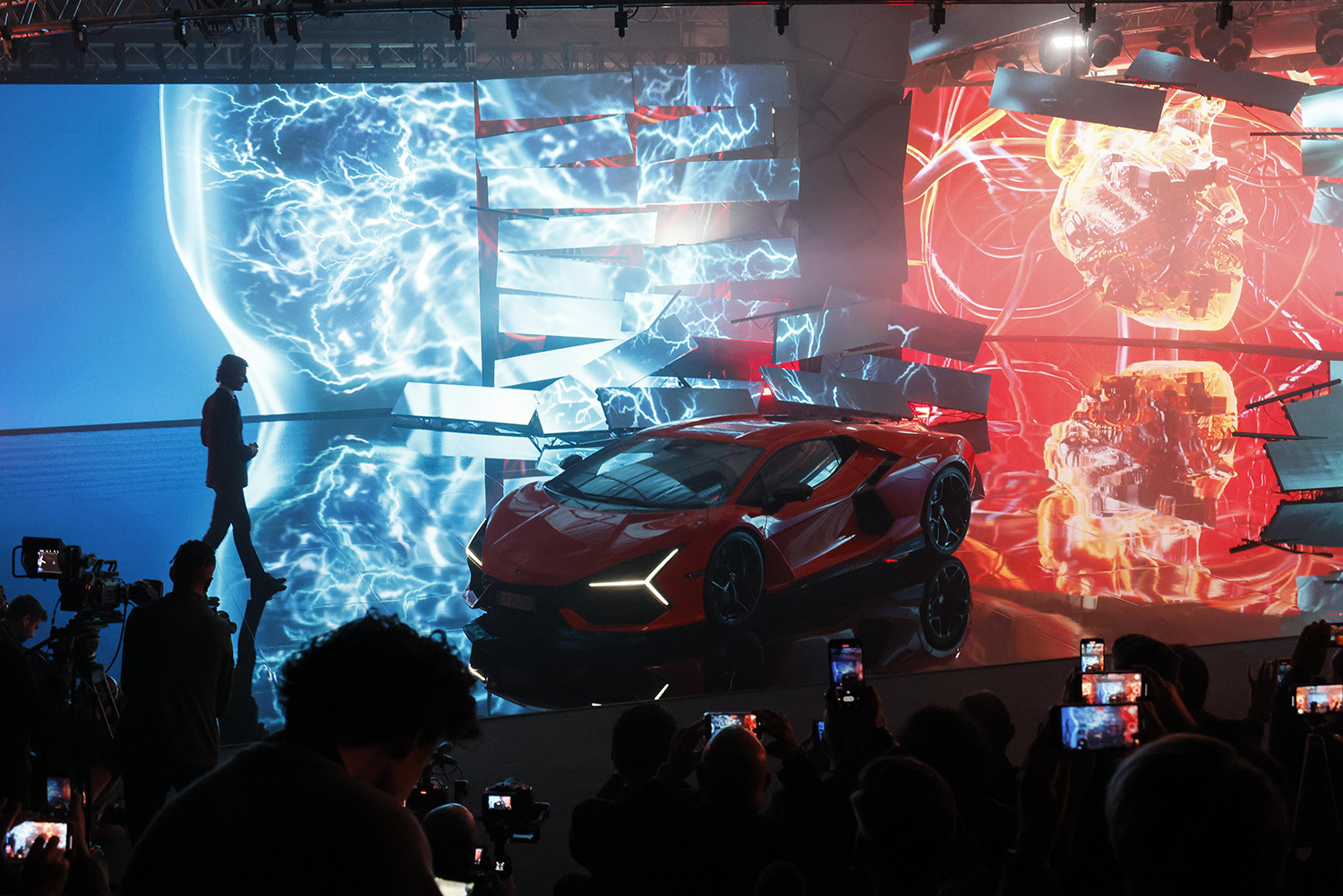 Lamborghini Hosts Exclusive Gala for Revuelto Debut
