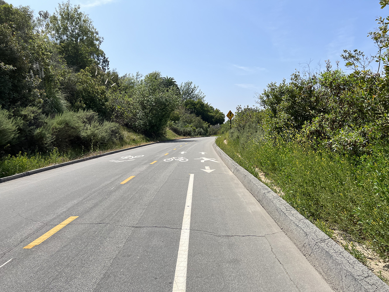 Mountains to Sea Trail & Bikeway in Newport Beach, California (Photo by Julie Nguyen)