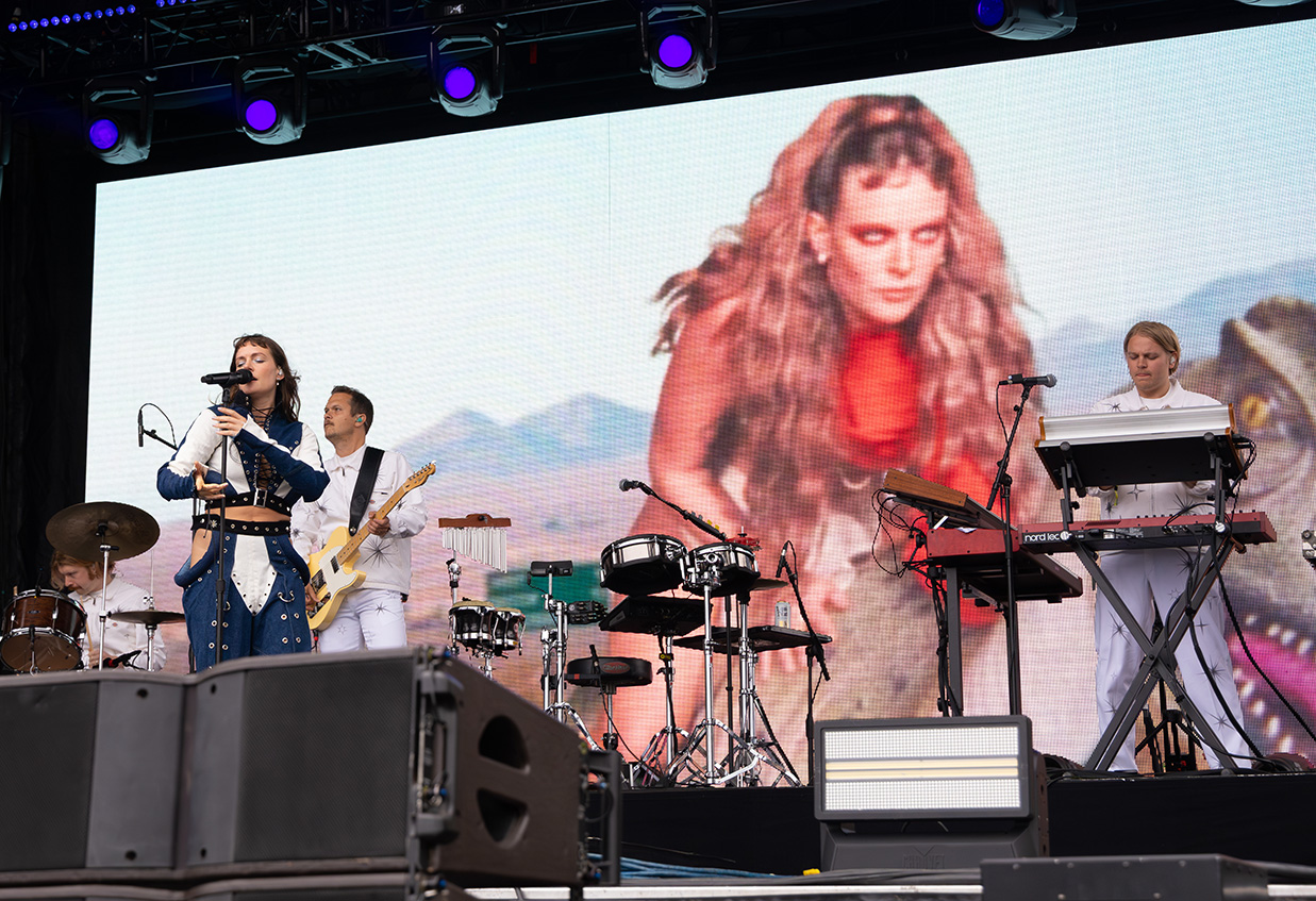 Tove Lo at Palm Tree Music Festival in Dana Point, California (Photo by Julie Nguyen)