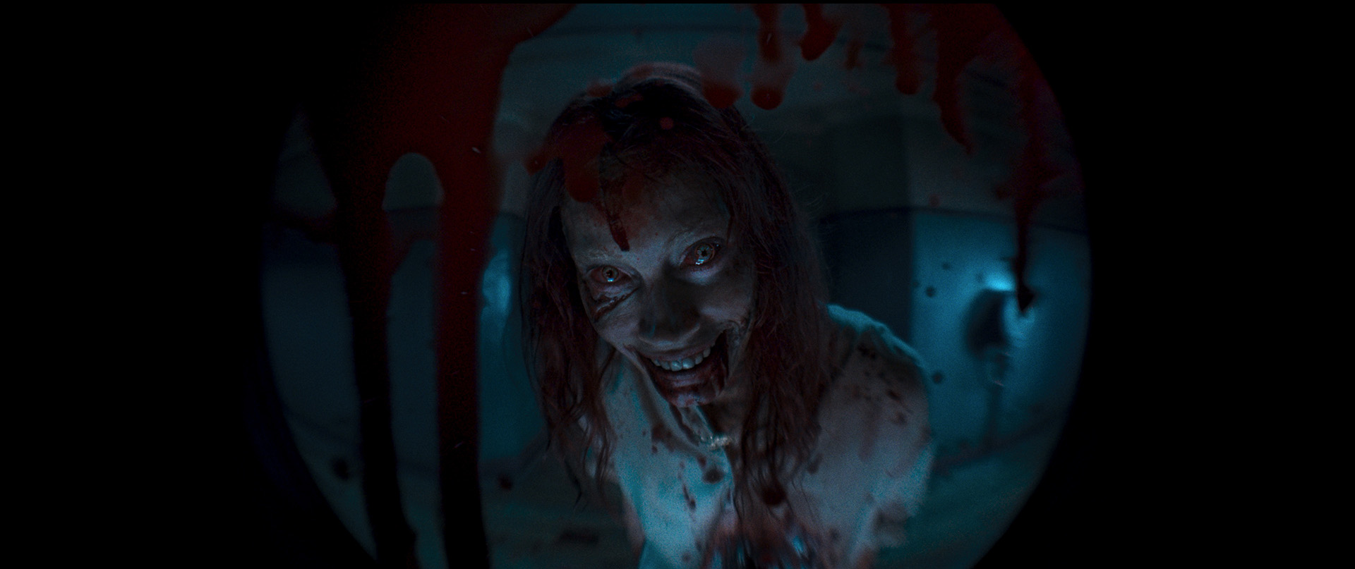 ALYSSA SUTHERLAND as Ellie in New Line Cinema’s horror film “EVIL DEAD RISE,” a Warner Bros. Pictures release.
