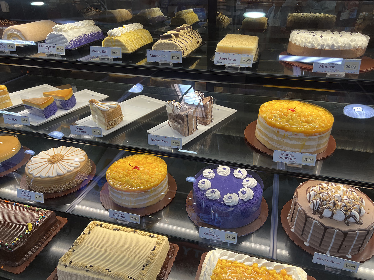 Cakes - Seafood City Supermarket in Irvine, California - Photo by Julie Nguyen