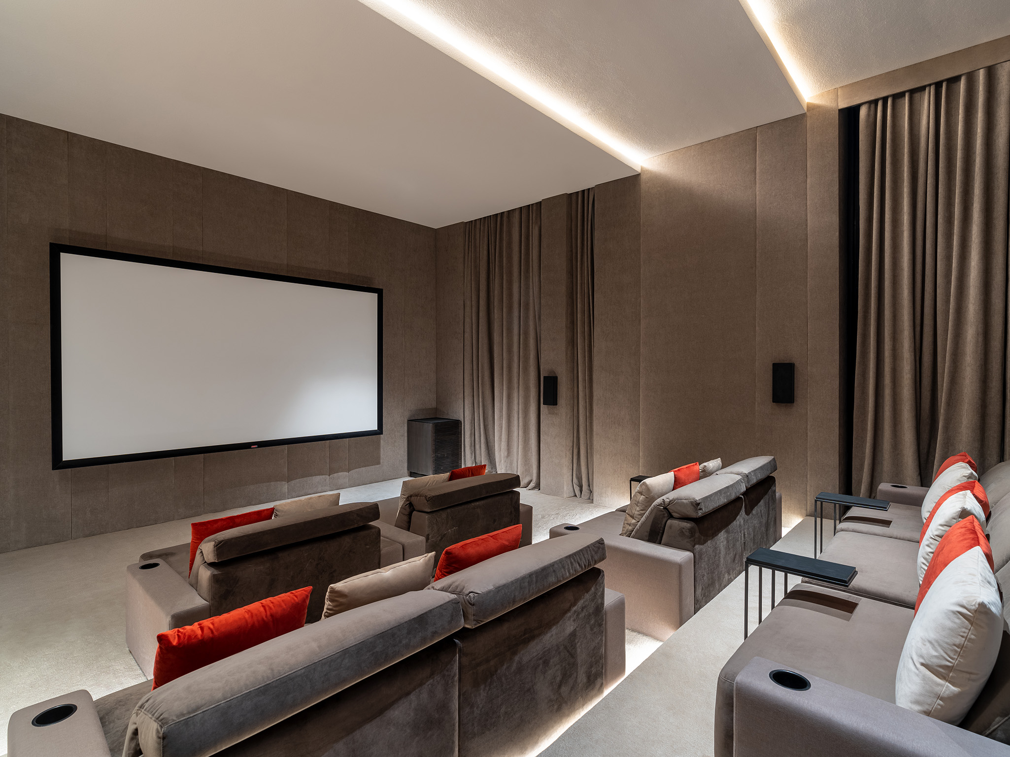 Fairmont Ramla Serviced Residences Riyadh Cinema Room