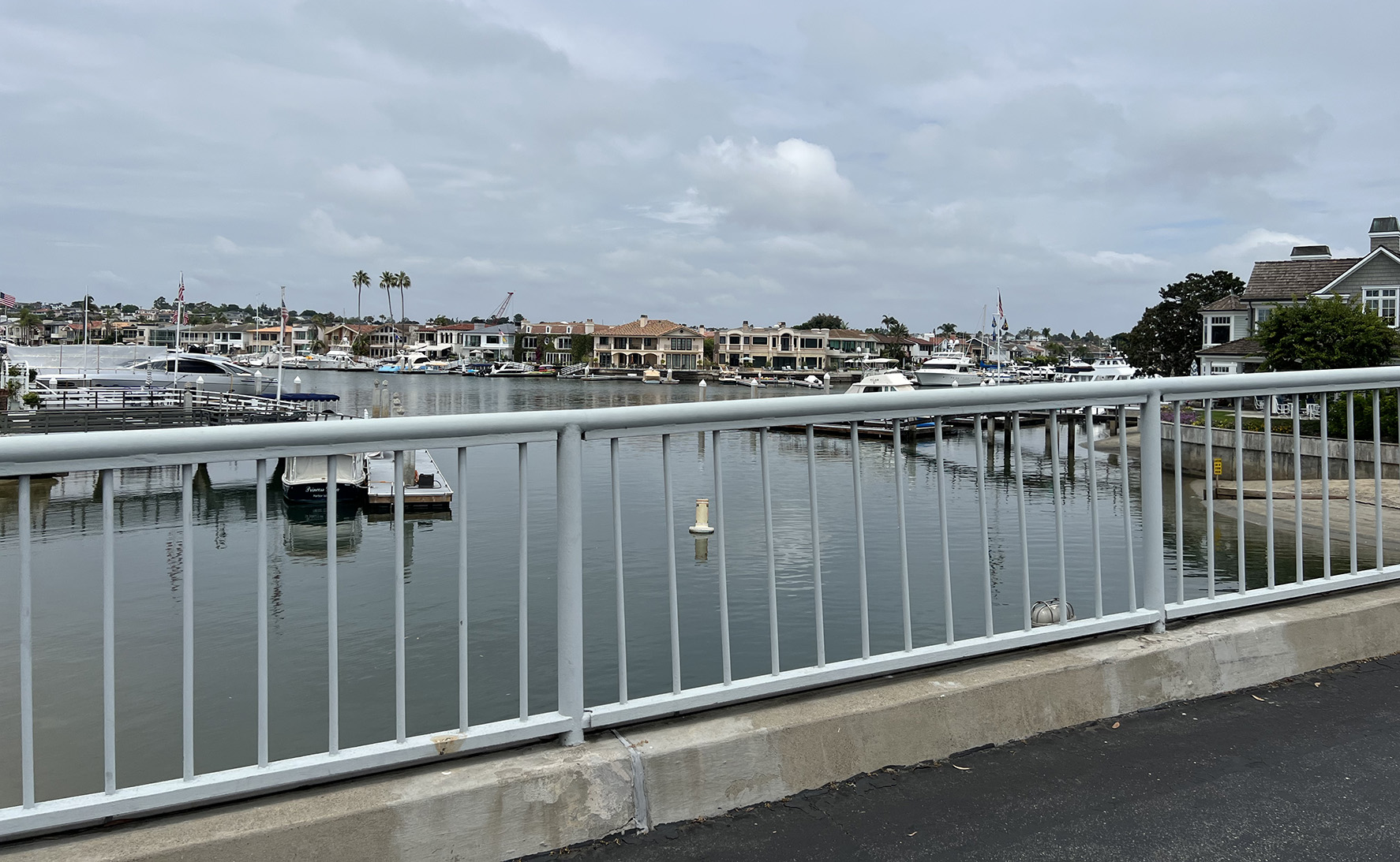 Harbor Island in Newport Beach, California (Photo by Julie Nguyen)