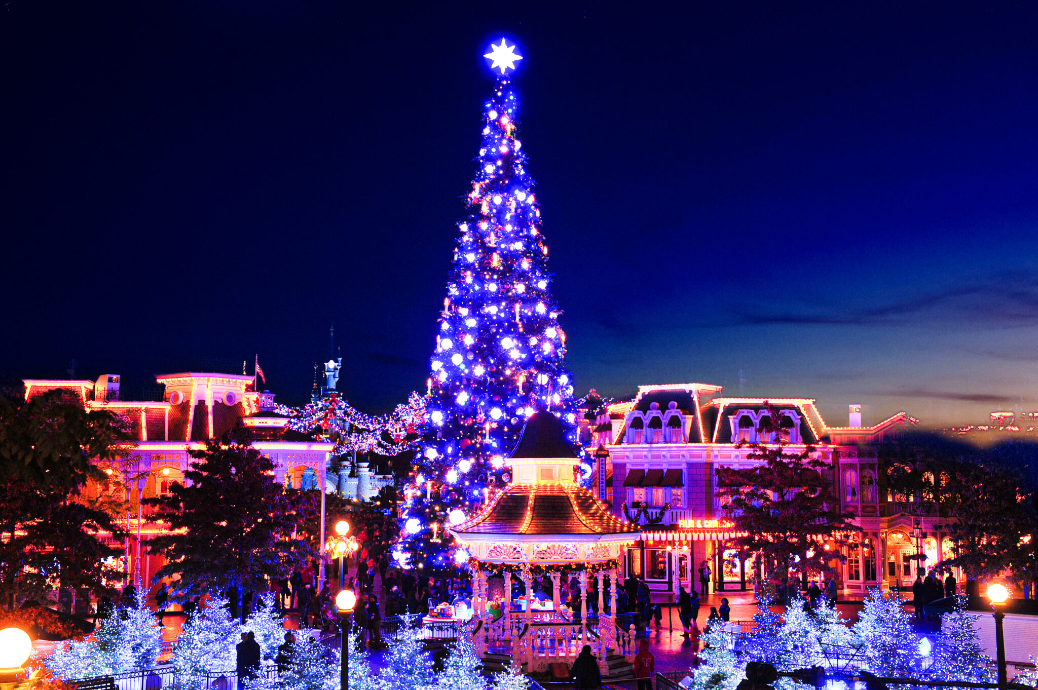 The Disney Enchanted Christmas will take place from November 11, 2023, to January 7, 2024.