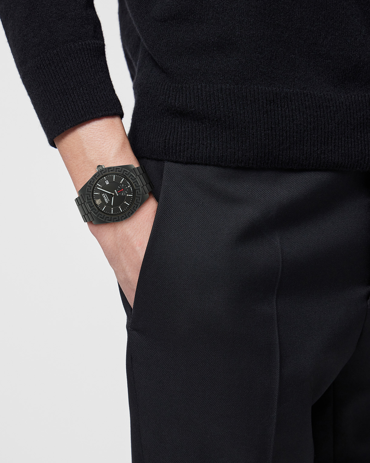 SNAP TASTE | DV One Gent: Versace’s Signature Style in Matte Ceramic ...