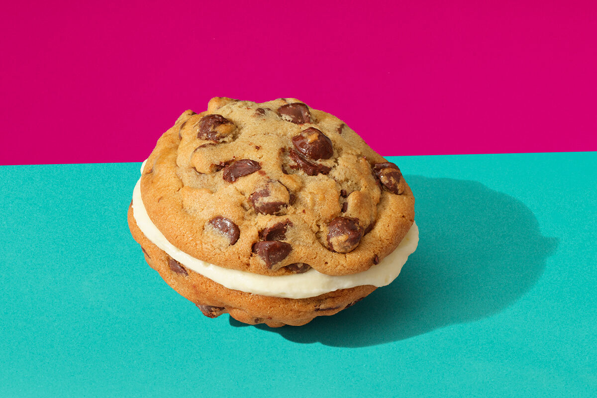 Cinnabon Secret Menu - cookie sandwich