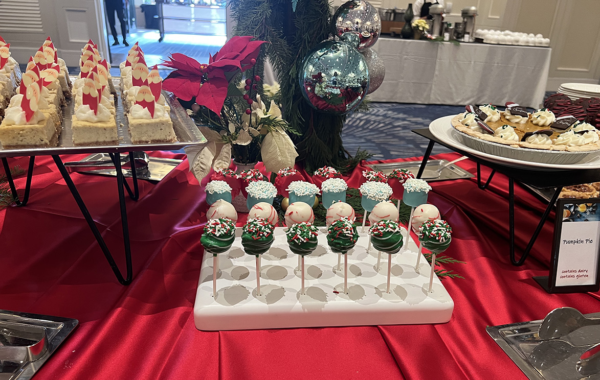 Christmas Coastal Brunch at Waterfront Beach Resort in Huntington Beach, California (Photo by Julie Nguyen)