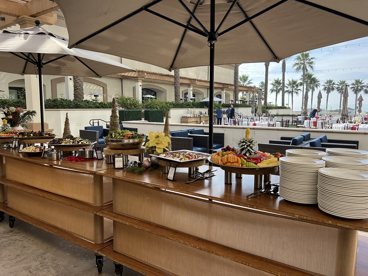 Christmas Coastal Brunch at Waterfront Beach Resort in Huntington Beach, California (Photo by Julie Nguyen)