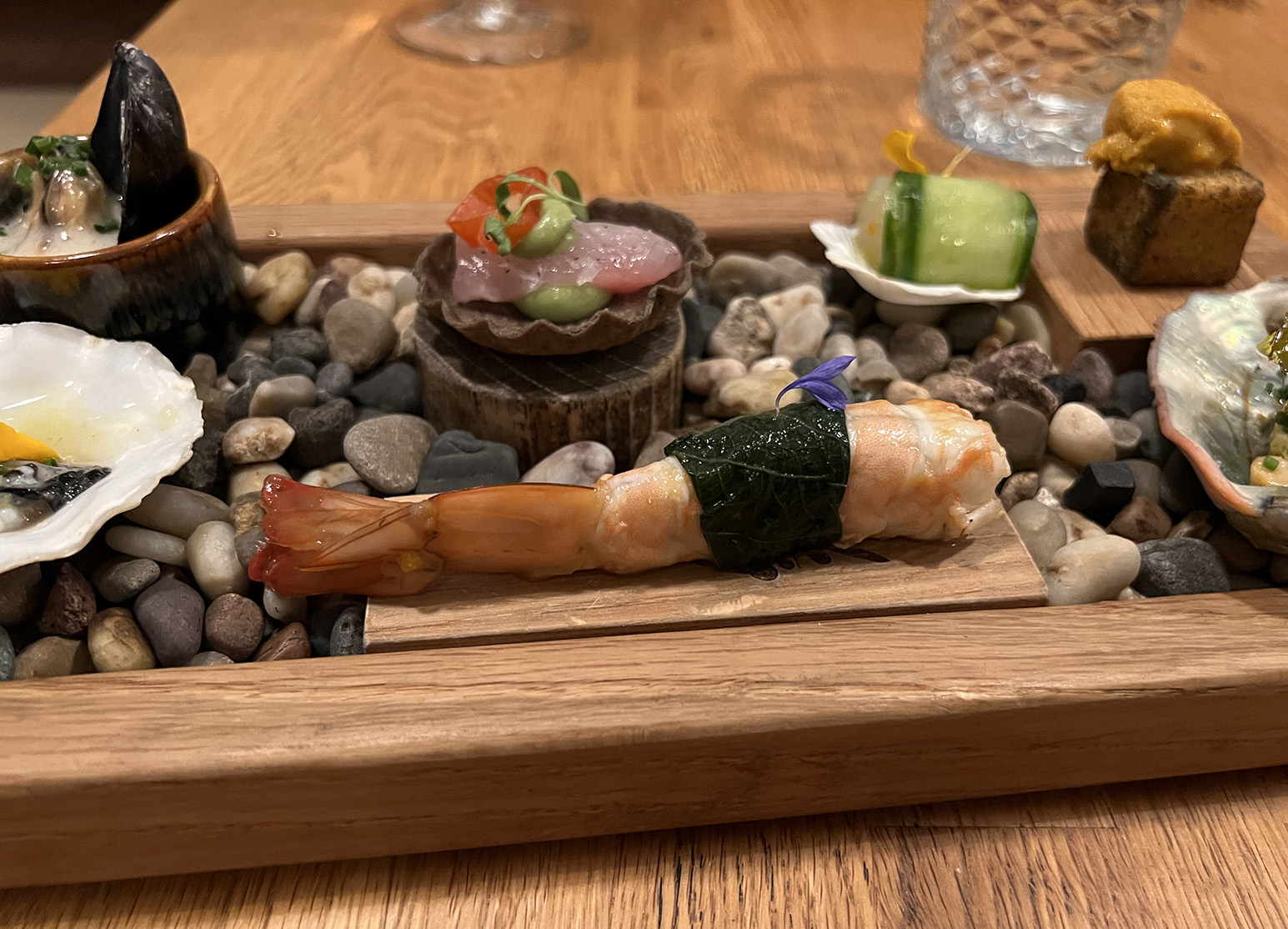 Crowded Beach paired with Tamano Hikari, Bizen Omachi, Junmai Daiginjo at Kali Restaurant in Los Angeles (Photo by Julie Nguyen)