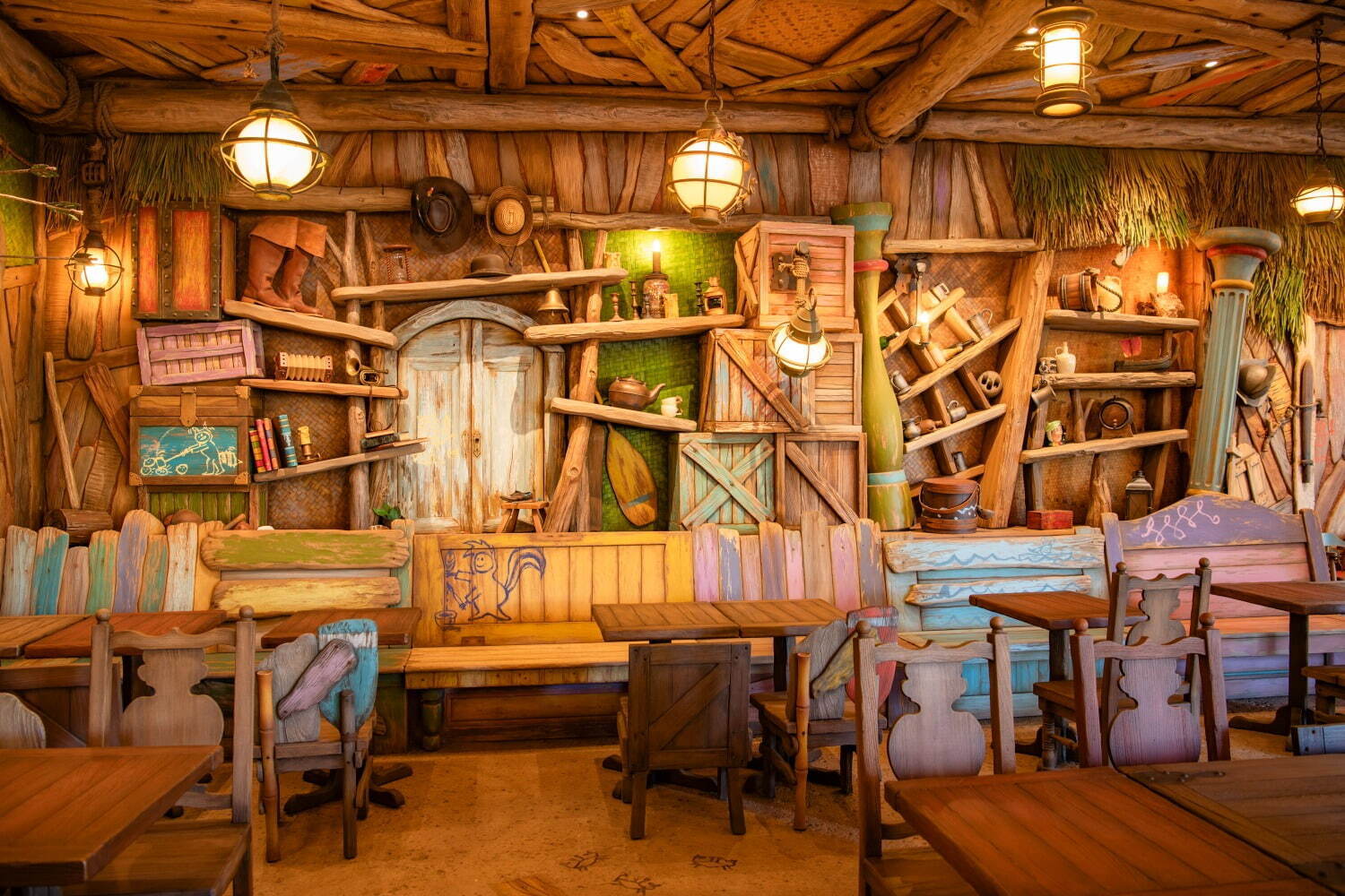 Dining at Peter Pan's Never Land - Tokyo DisneySea