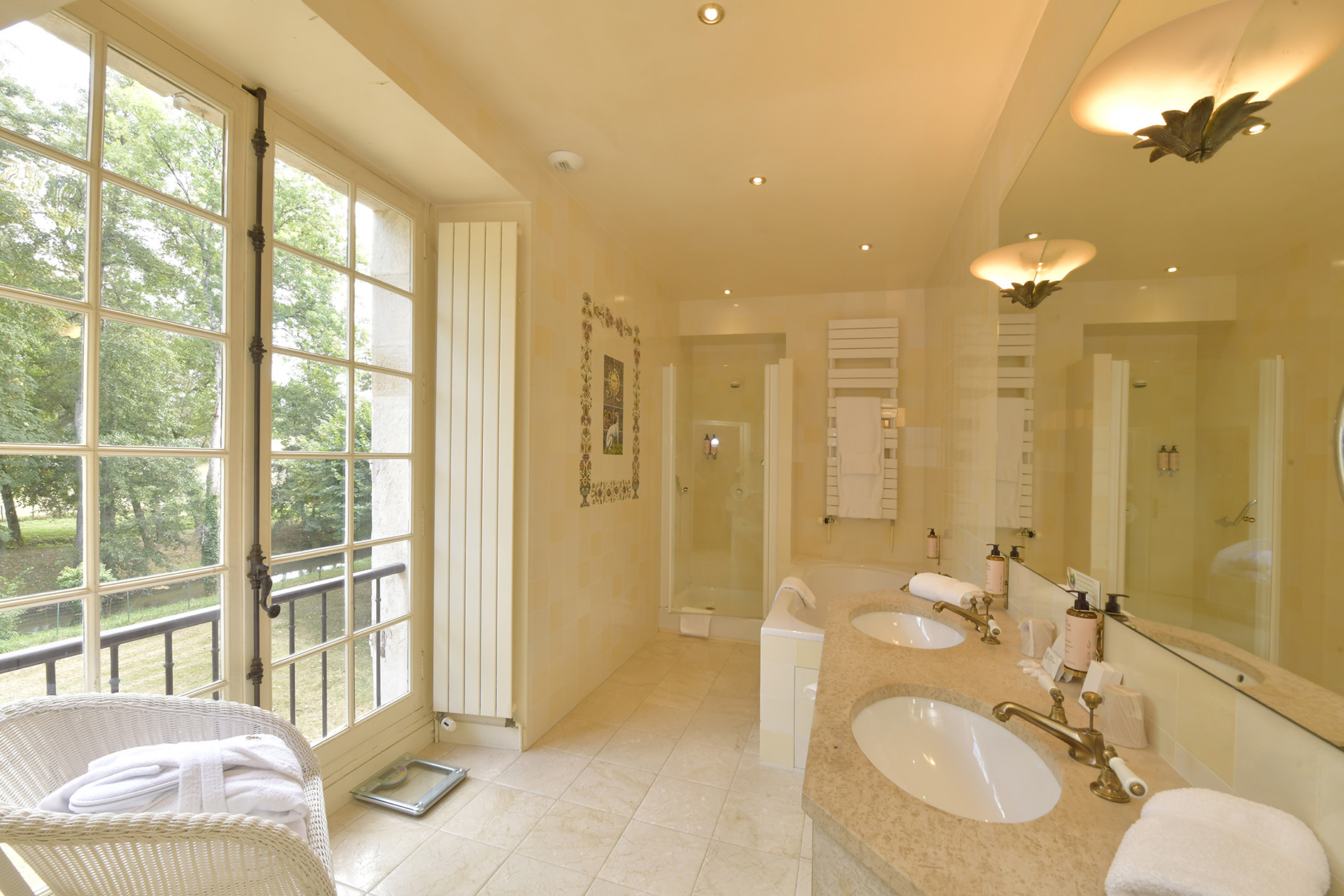 Château De Vault-de-Lugny