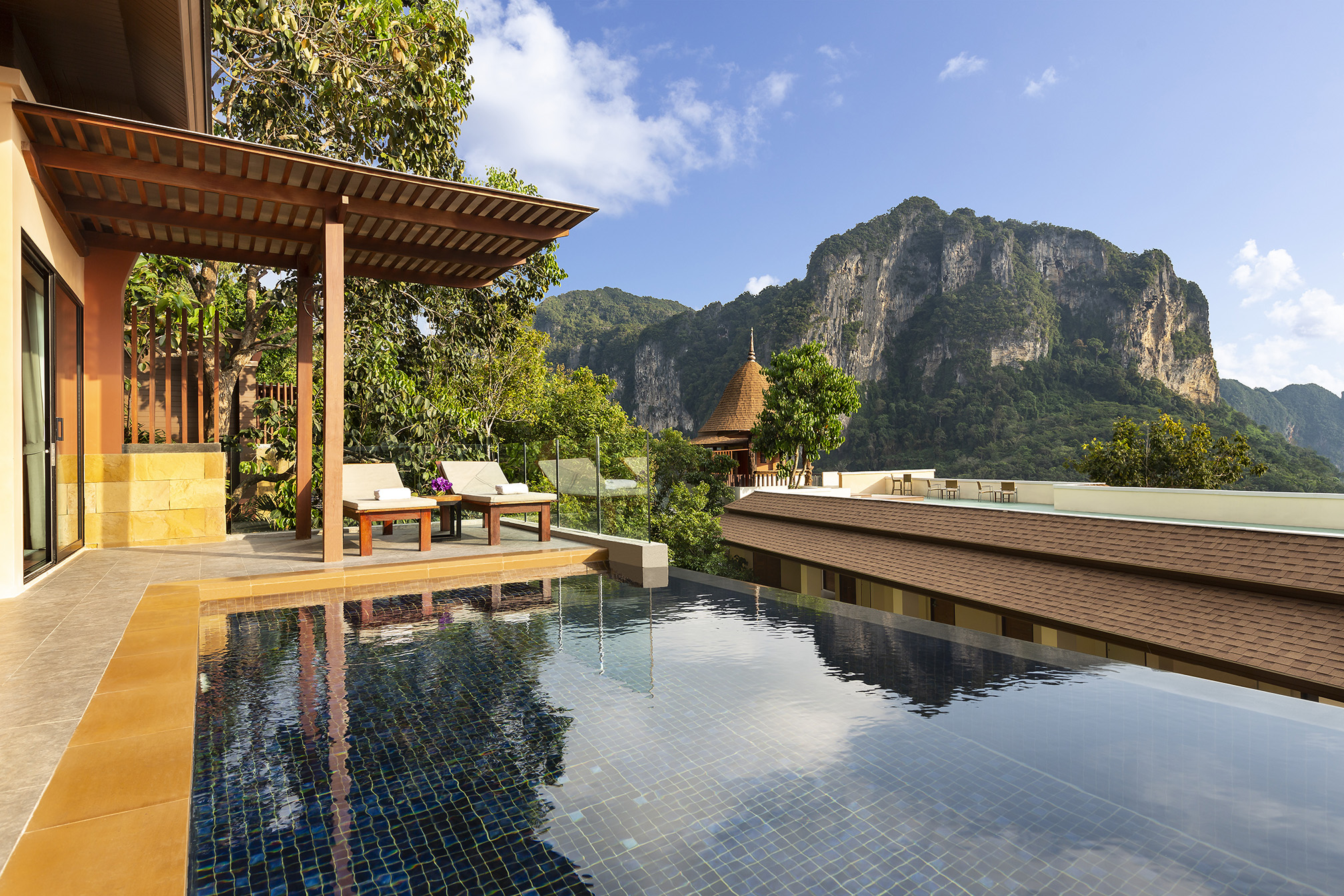 Avani Ao Nang Cliff Krabi Resort