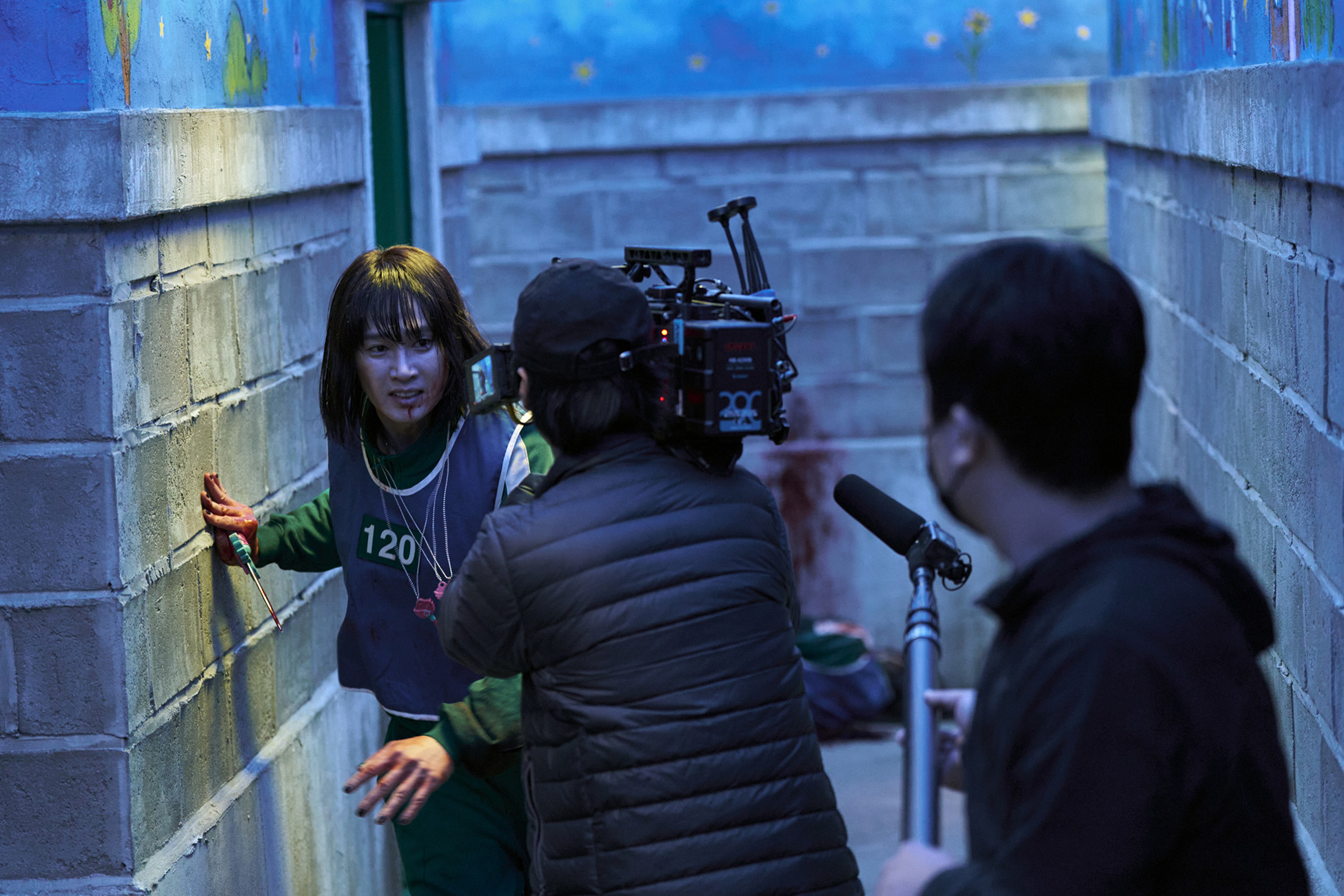 Squid Game S3 (L to R) Lee David as Min-su, Jo Yu-ri as Jun-hee, Yim Si-wan as Myung-gi in Squid Game S3 Cr. No Ju-han/Netflix © 2025